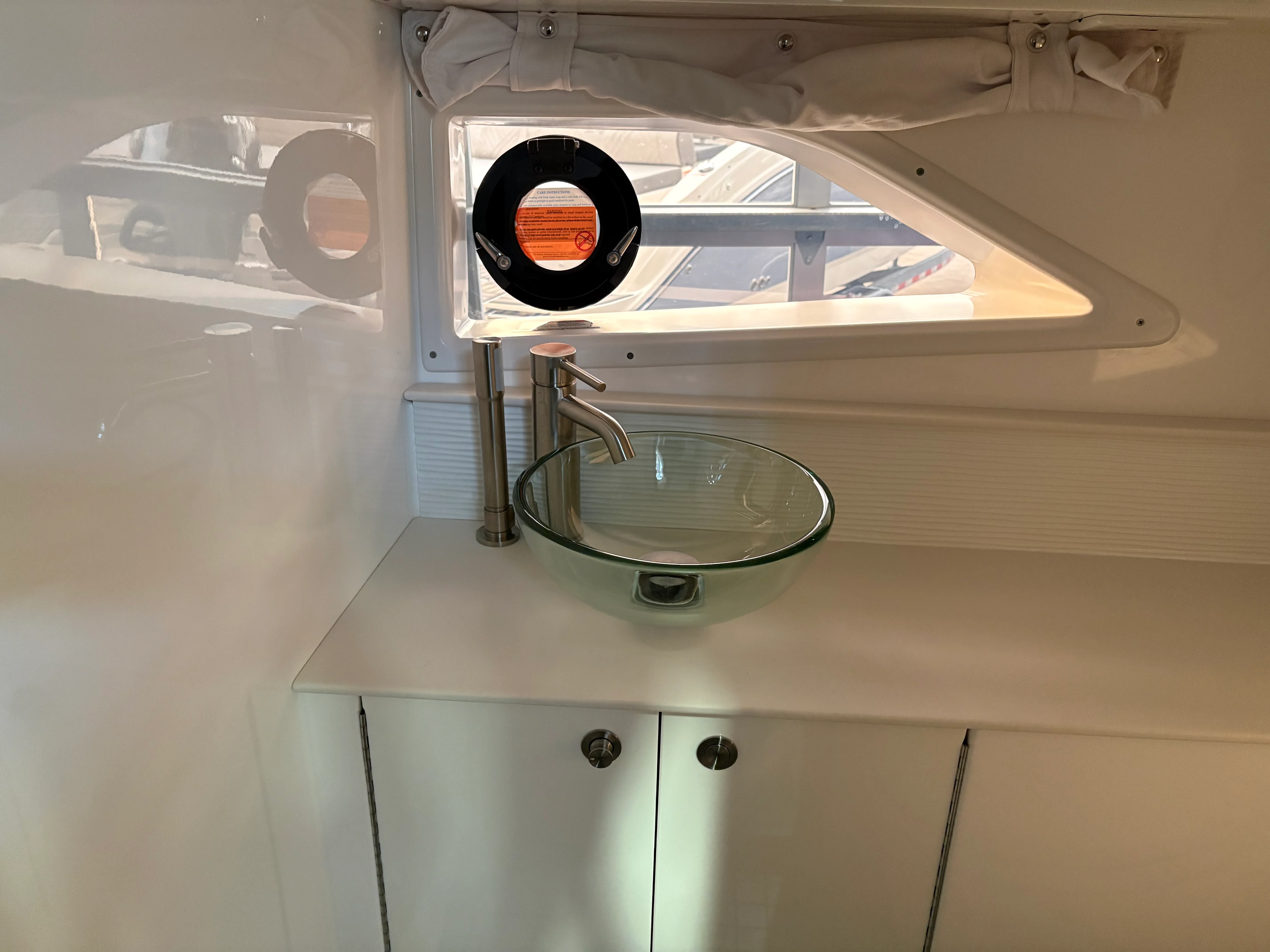 2026 Sea Ray Sundancer 320 Outboard Image Thumbnail #28