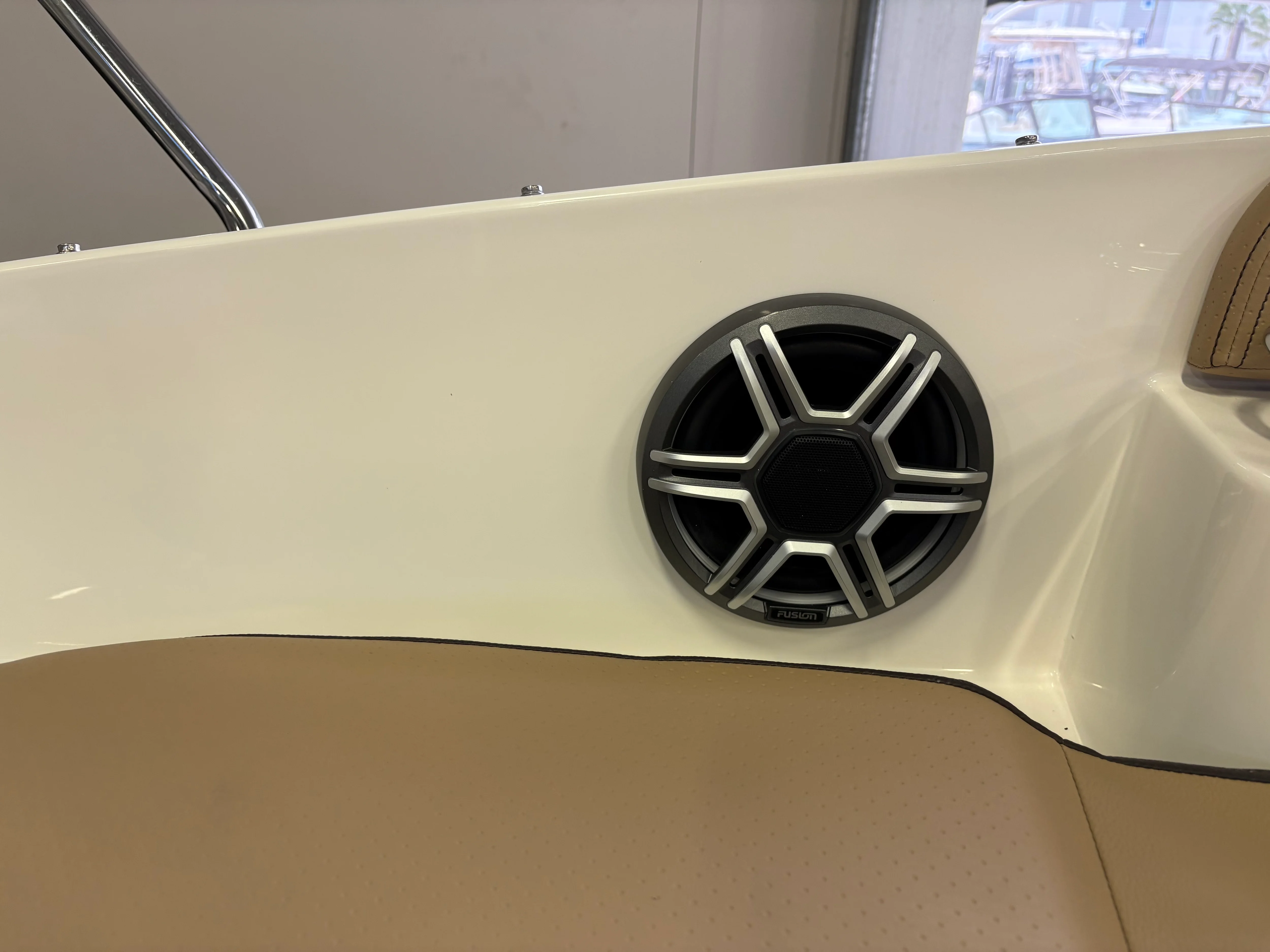 2026 Sea Ray Sundancer 320 Outboard Image Thumbnail #18