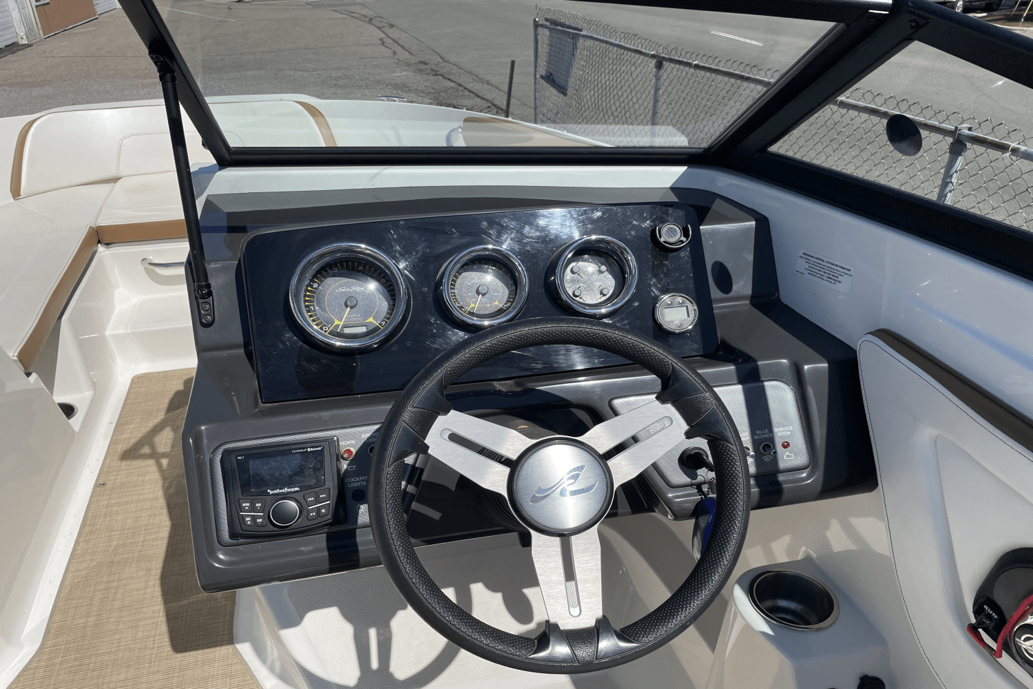2018 Sea Ray 21 SPX Image Thumbnail #13
