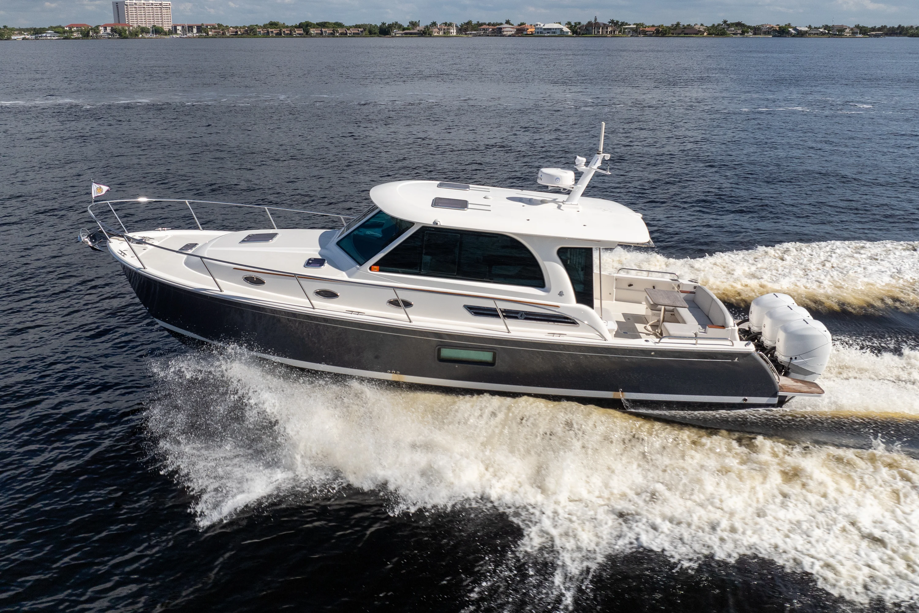 2022 Back Cove 390 Image Thumbnail #2