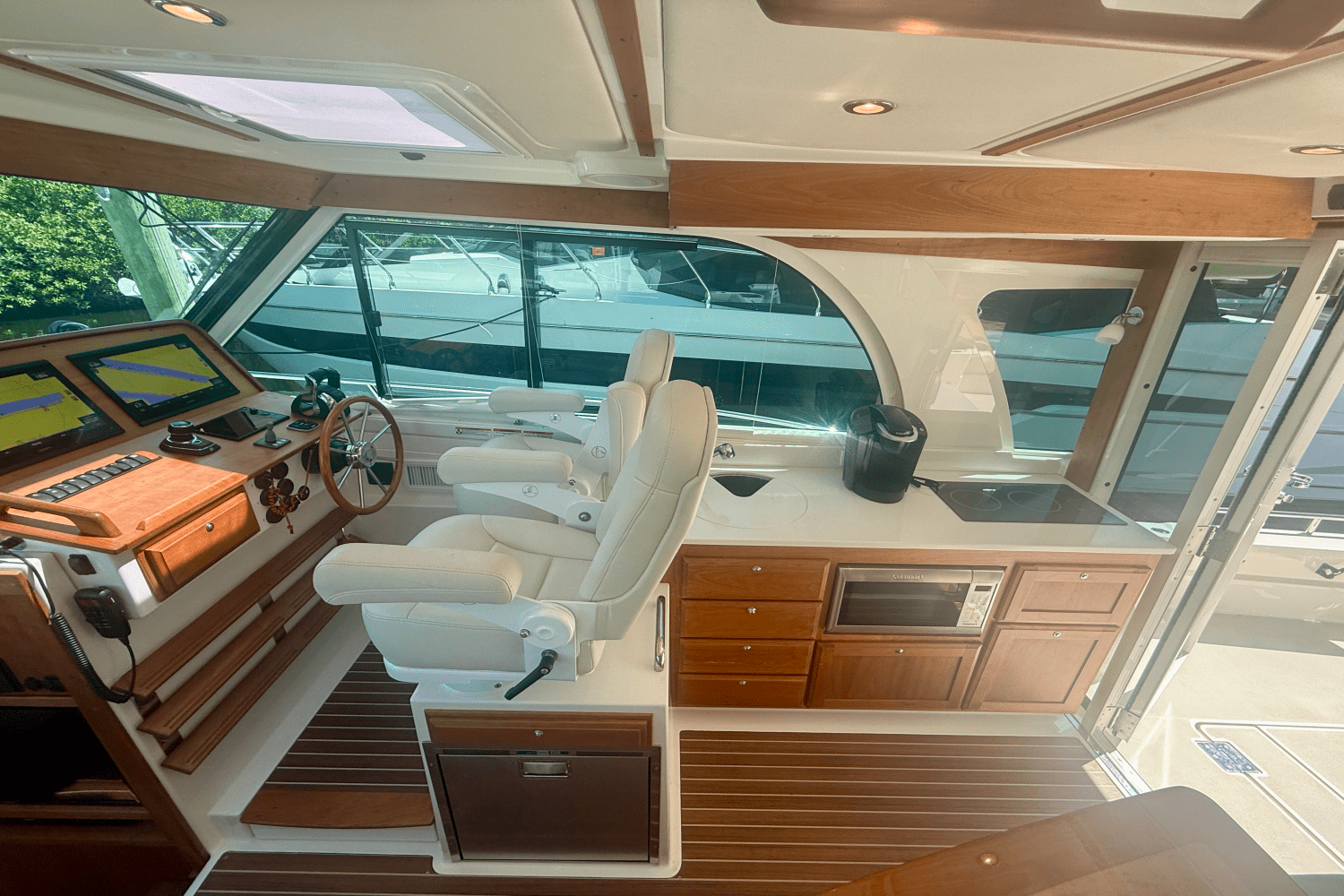 2022 Back Cove 390 Image Thumbnail #9