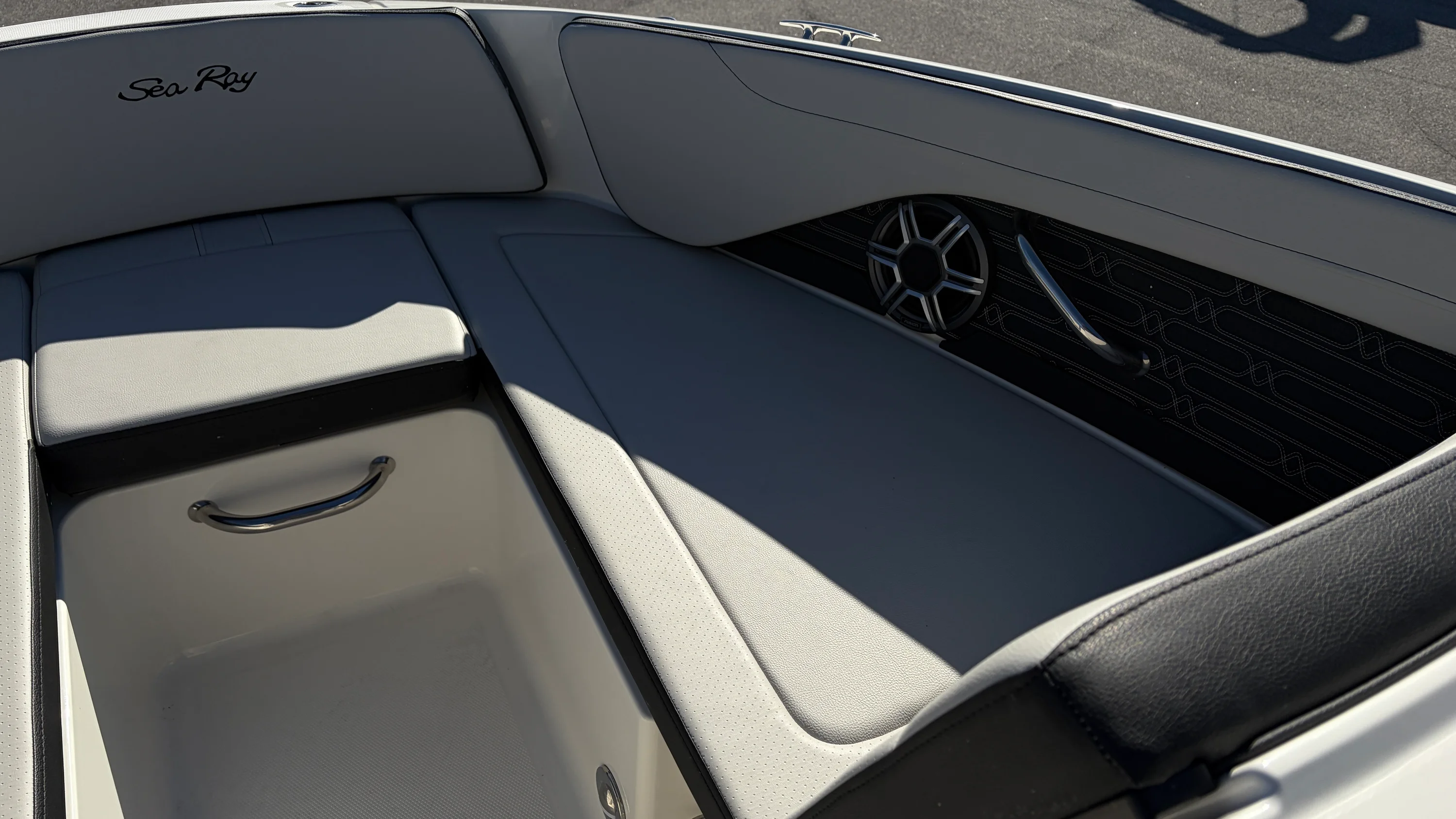 2026 Sea Ray SPX 210 Outboard Image Thumbnail #24