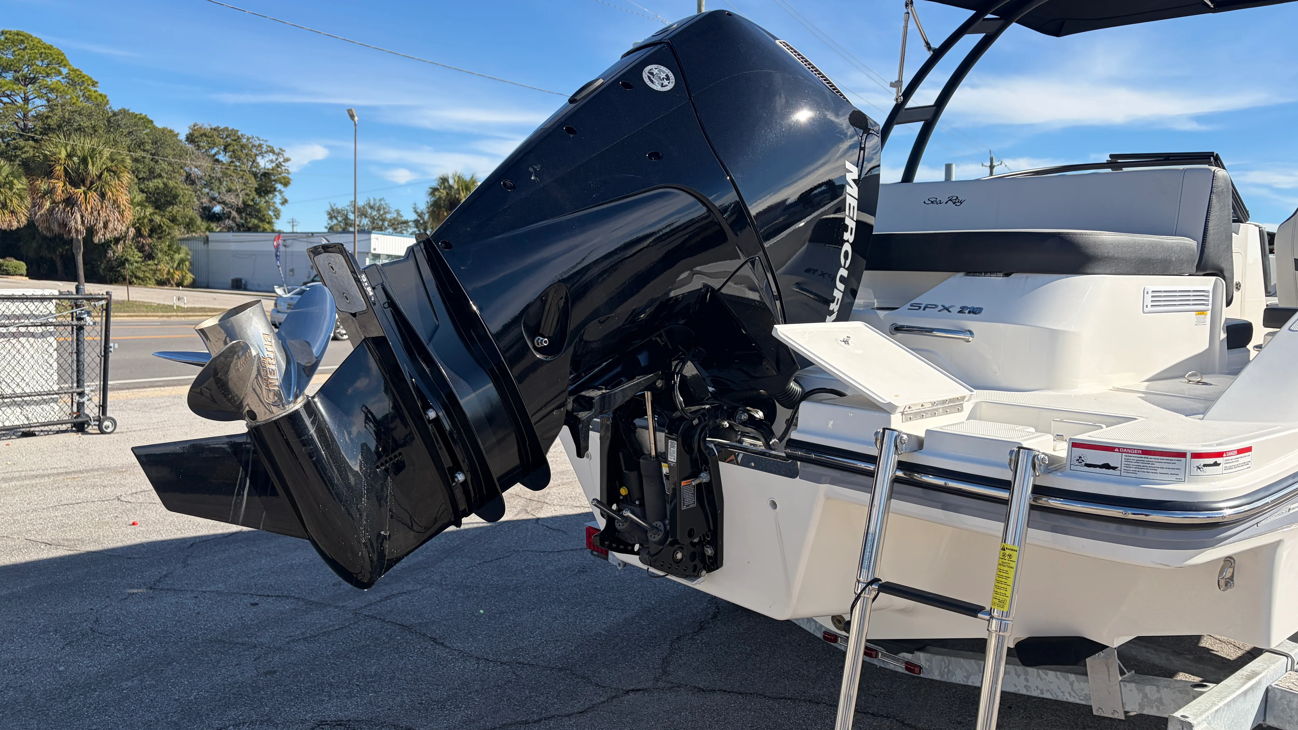 2026 Sea Ray SPX 210 Outboard Image Thumbnail #8