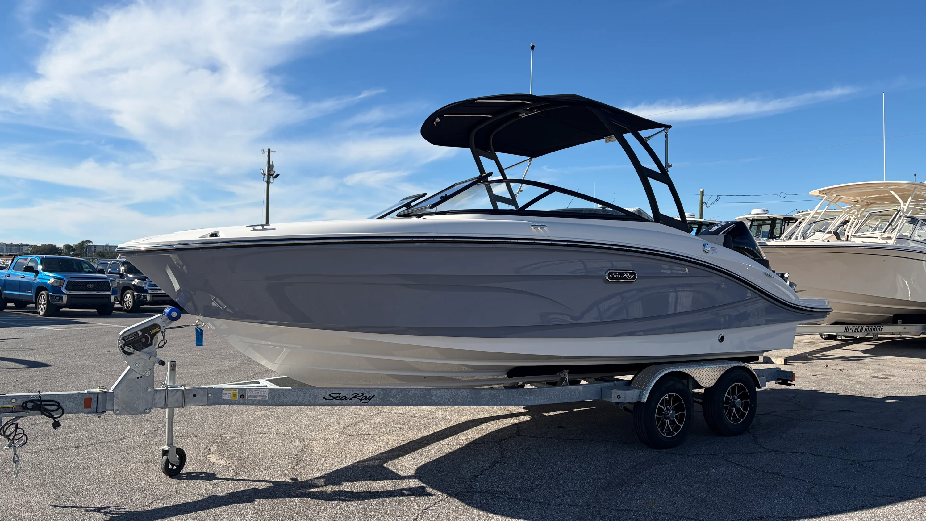 2026 Sea Ray SPX 210 Outboard Image Thumbnail #4