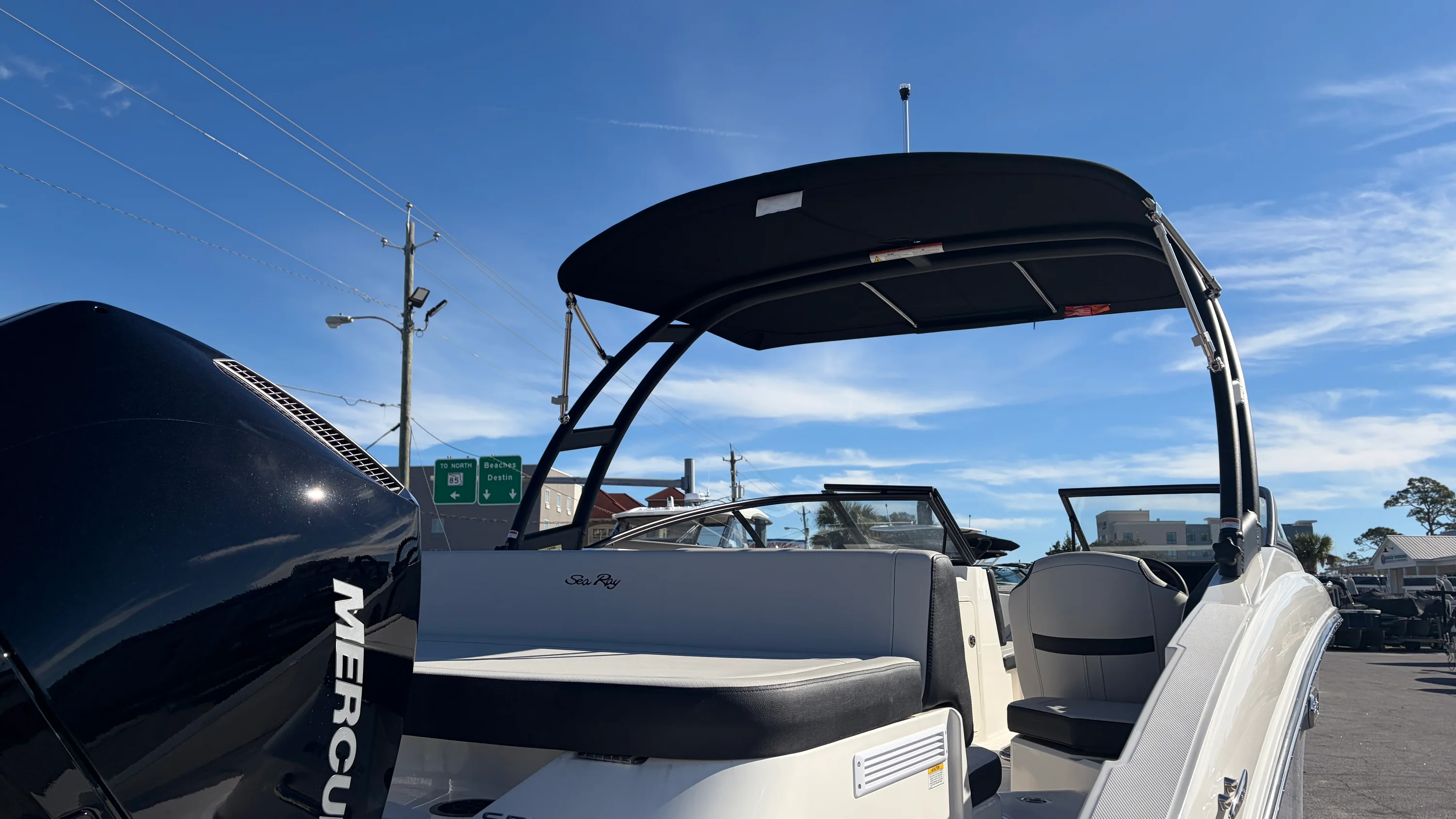 2026 Sea Ray SPX 210 Outboard Image Thumbnail #9