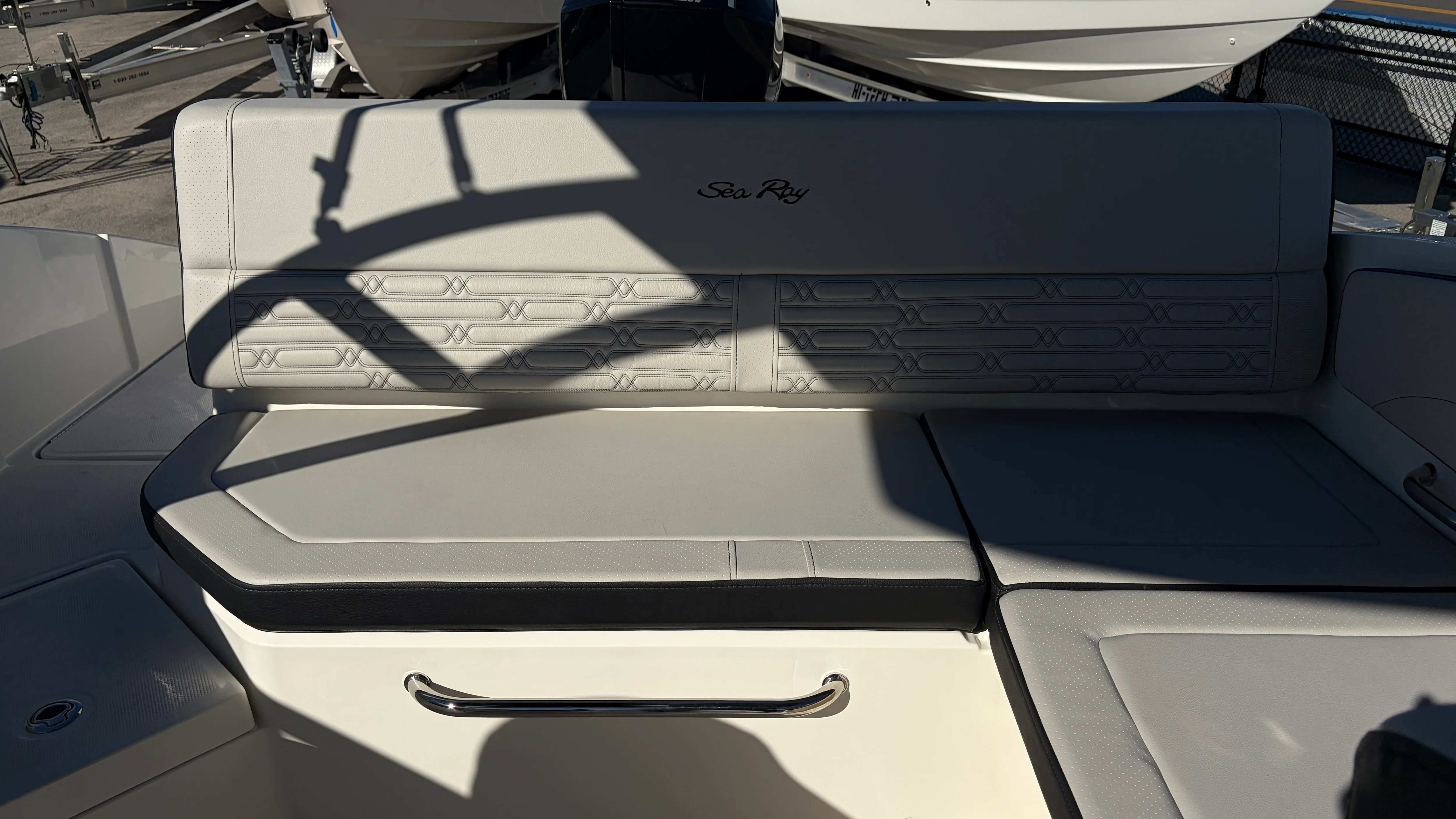 2026 Sea Ray SPX 210 Outboard Image Thumbnail #20