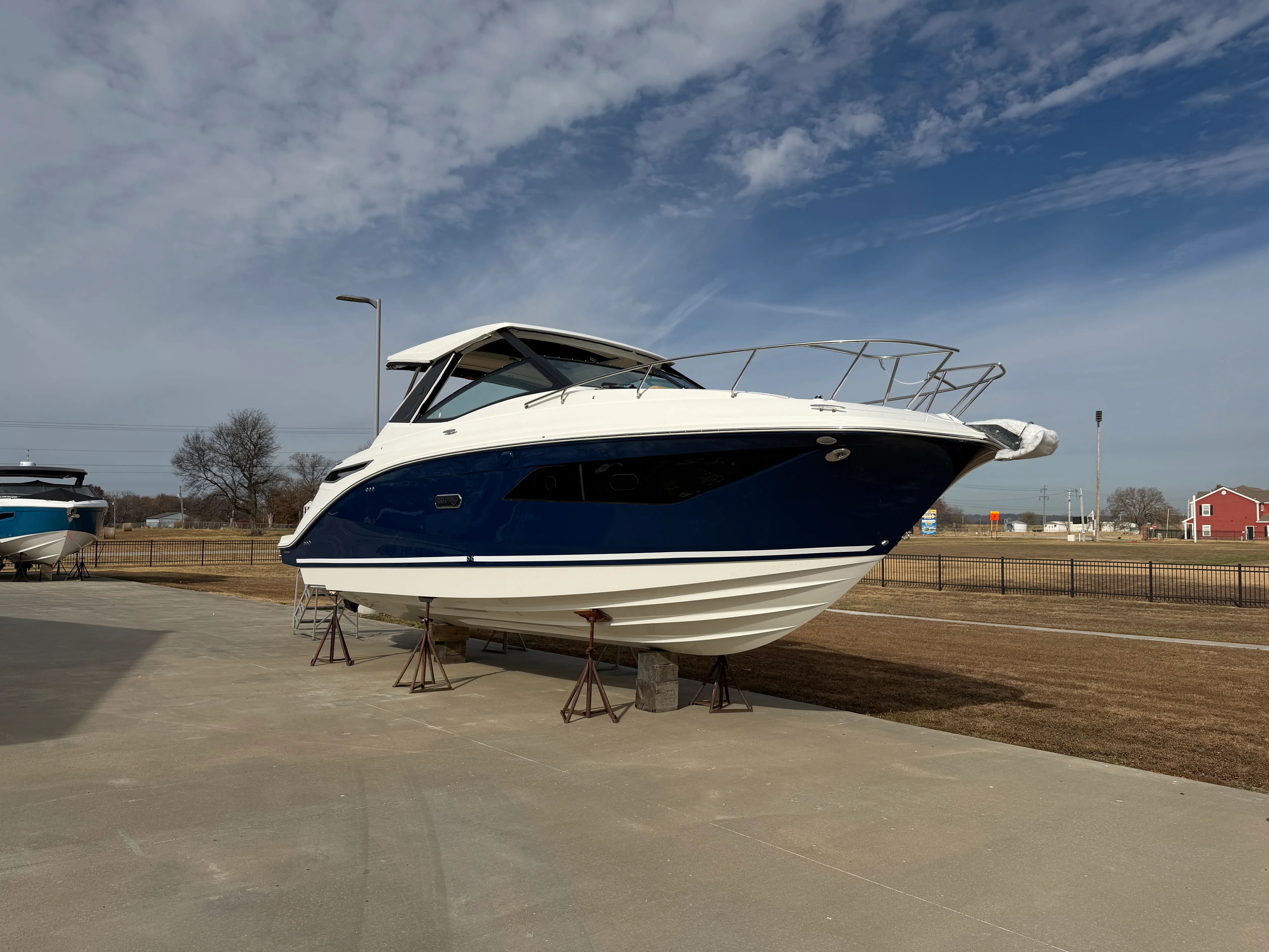 2026 Sea Ray Sundancer 320 Image Thumbnail #1