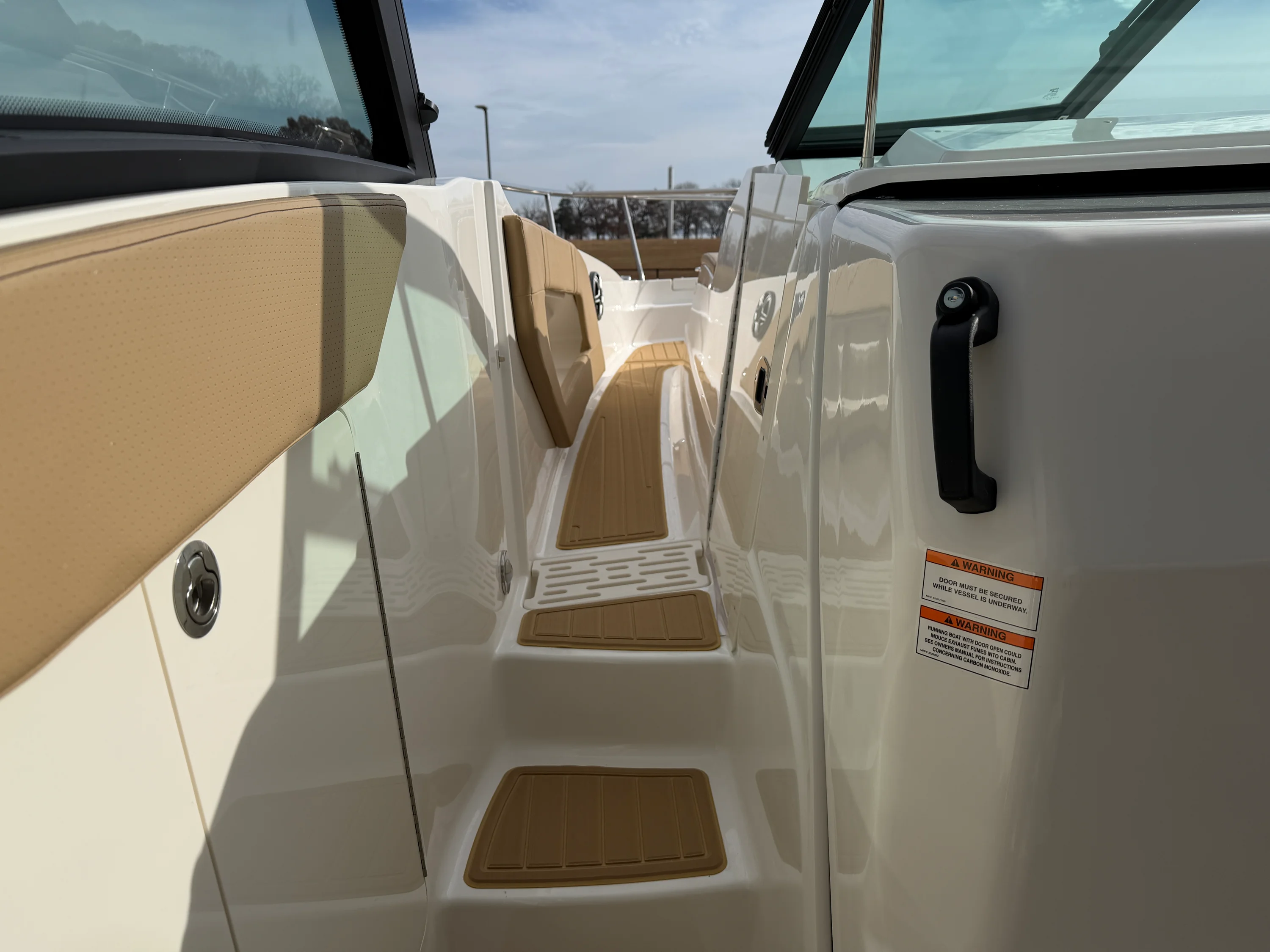 2026 Sea Ray Sundancer 320 Image Thumbnail #24