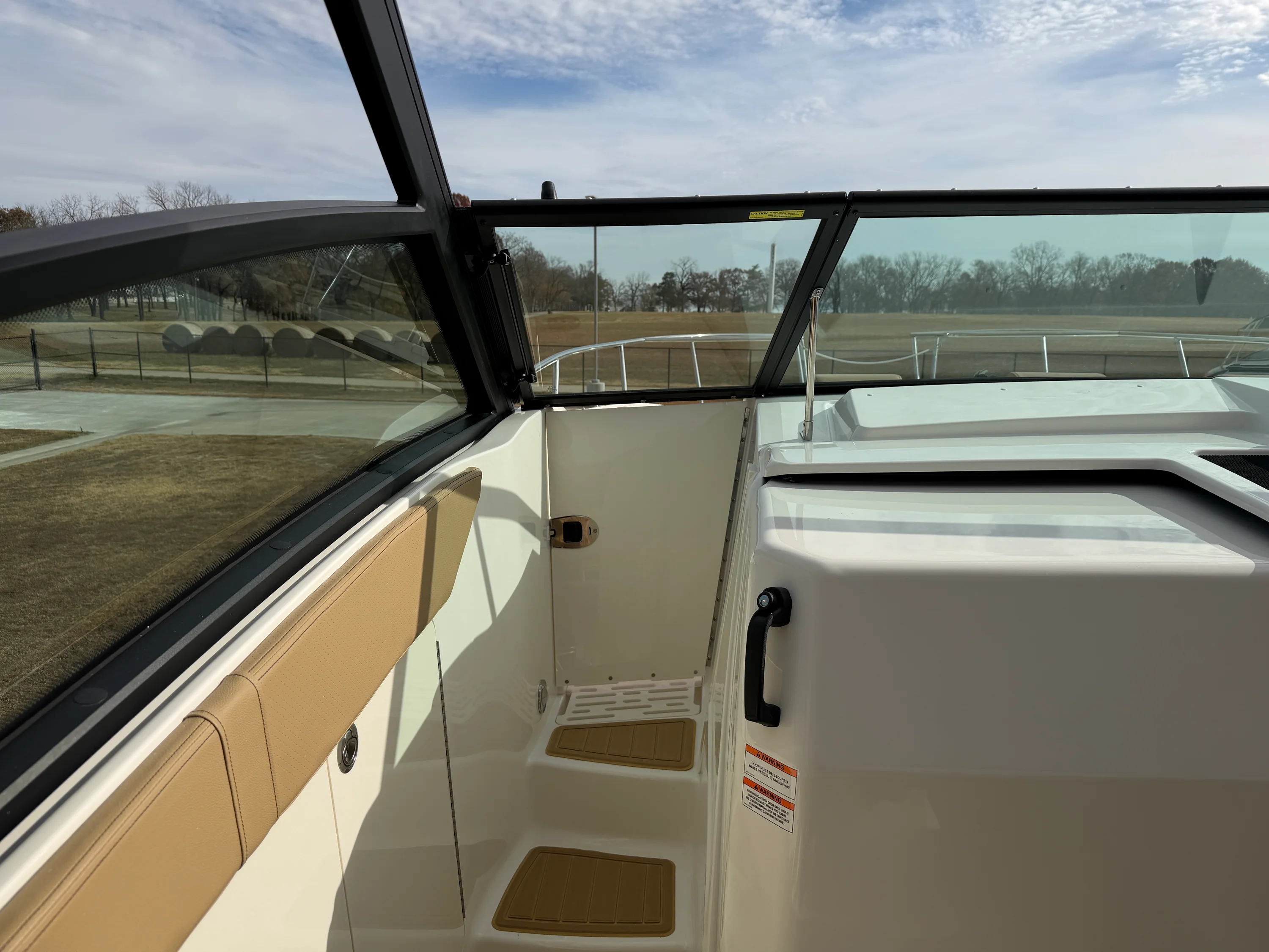 2026 Sea Ray Sundancer 320 Image Thumbnail #23