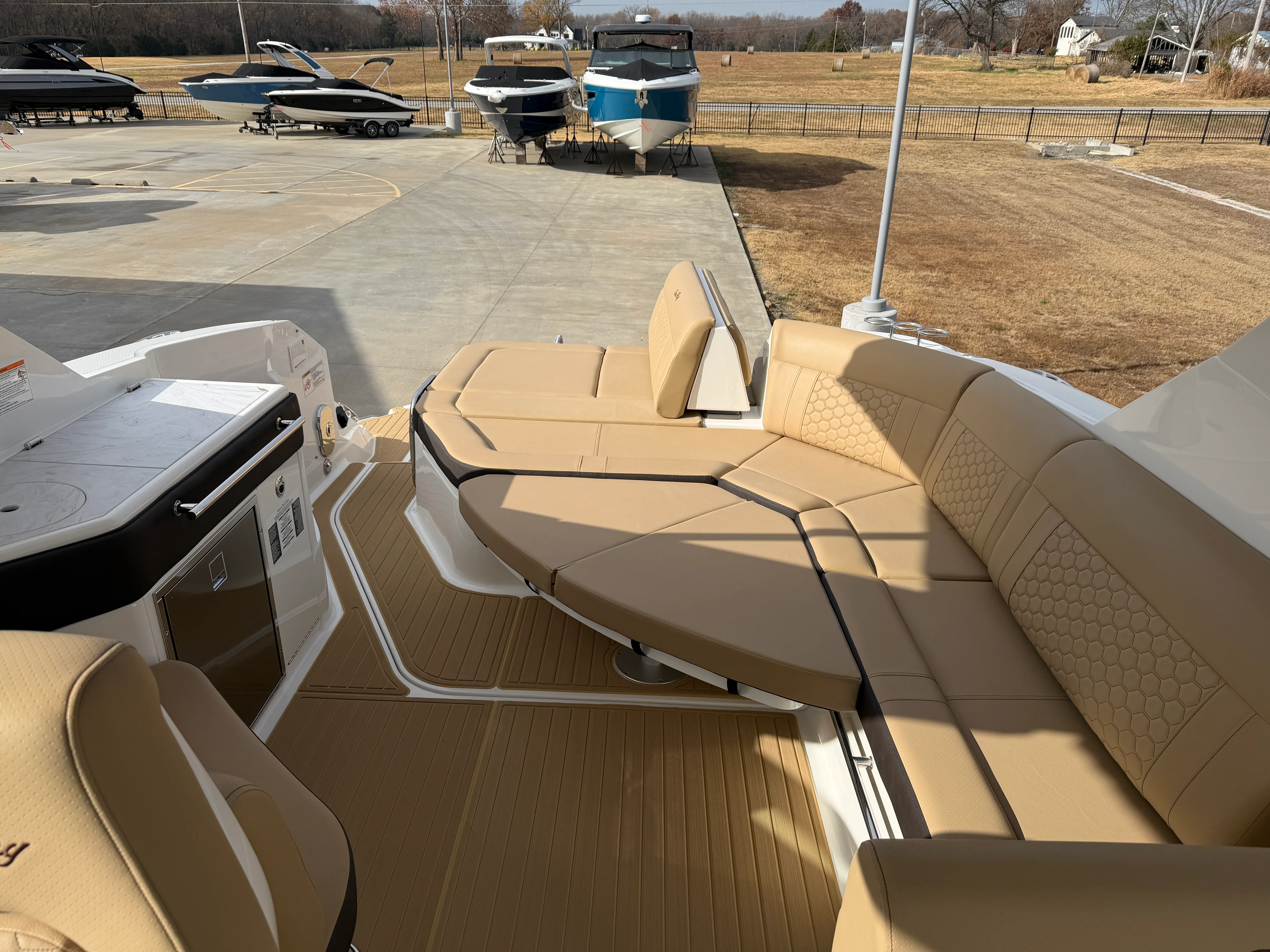 2026 Sea Ray Sundancer 320 Image Thumbnail #10