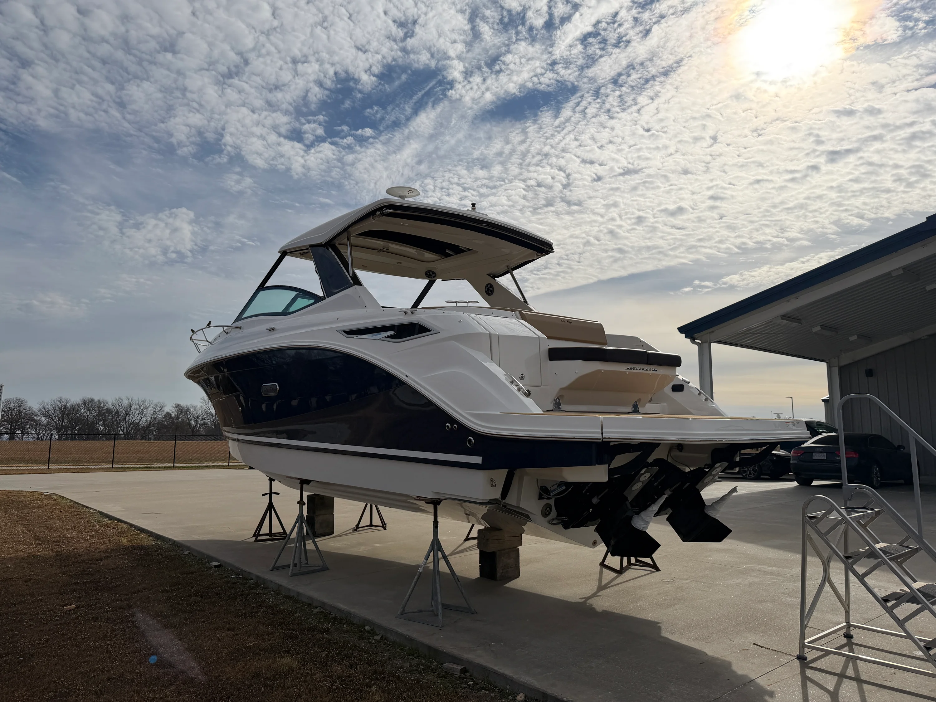 2026 Sea Ray Sundancer 320 Image Thumbnail #4