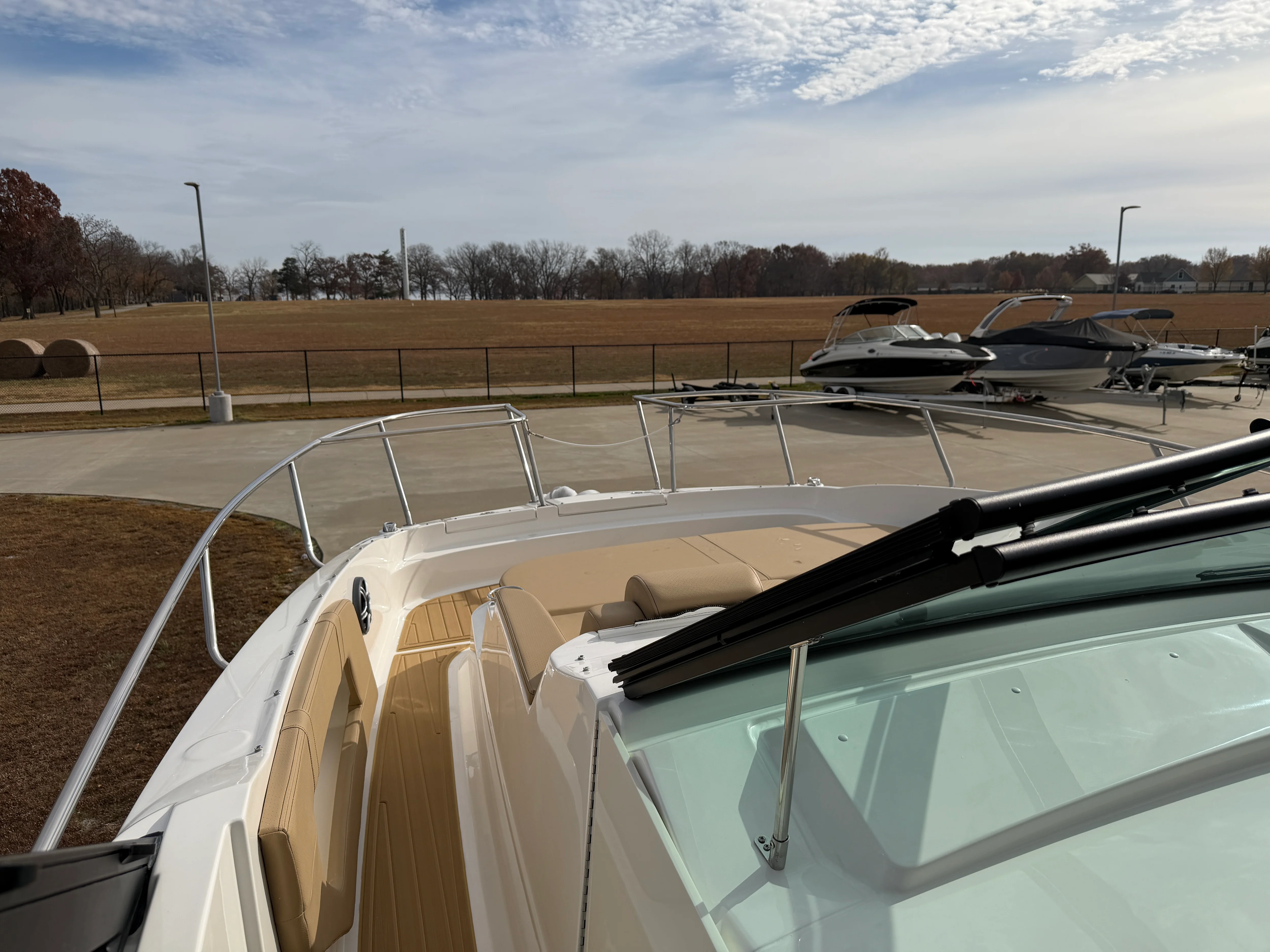 2026 Sea Ray Sundancer 320 Image Thumbnail #25