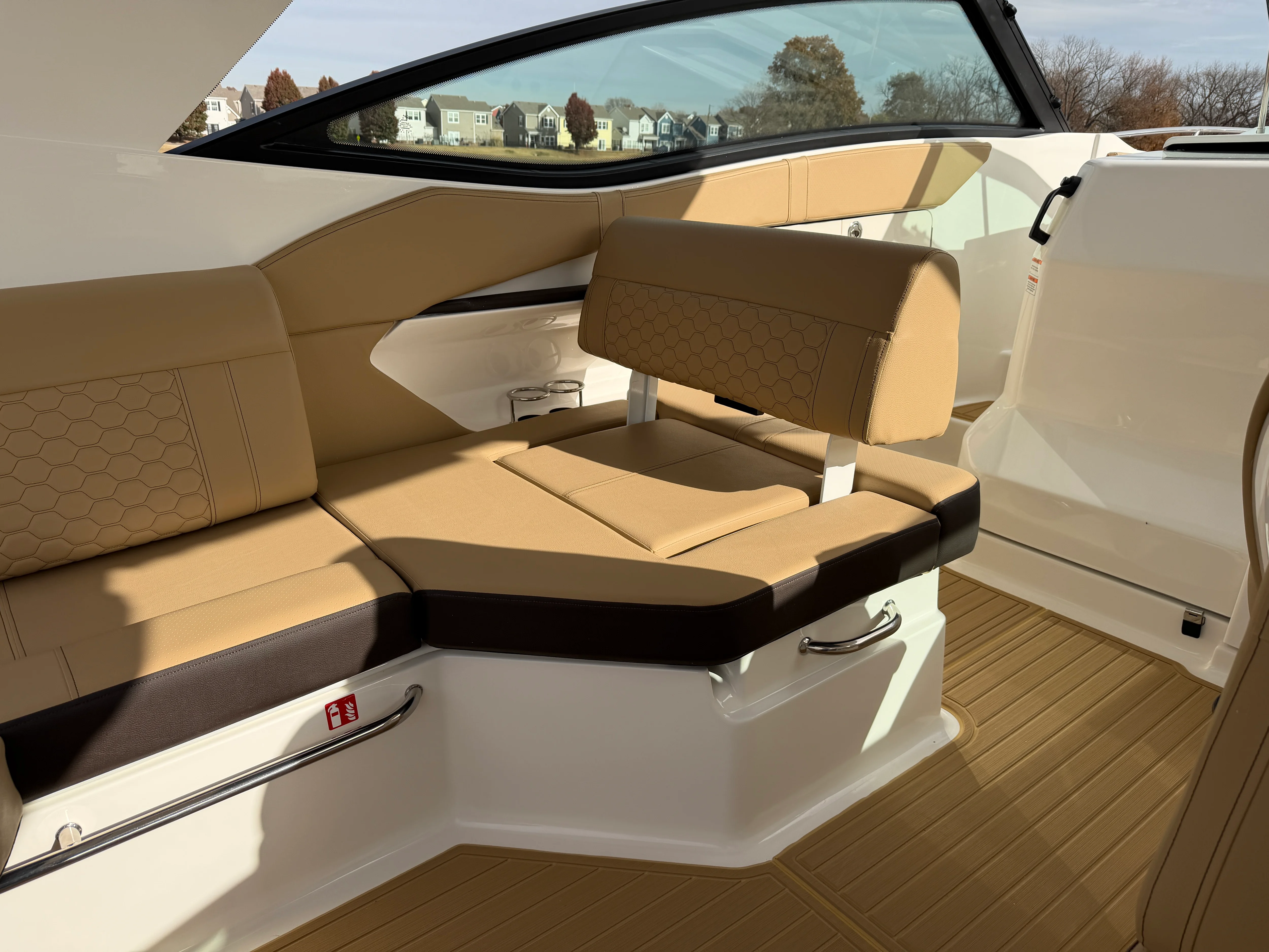 2026 Sea Ray Sundancer 320 Image Thumbnail #16