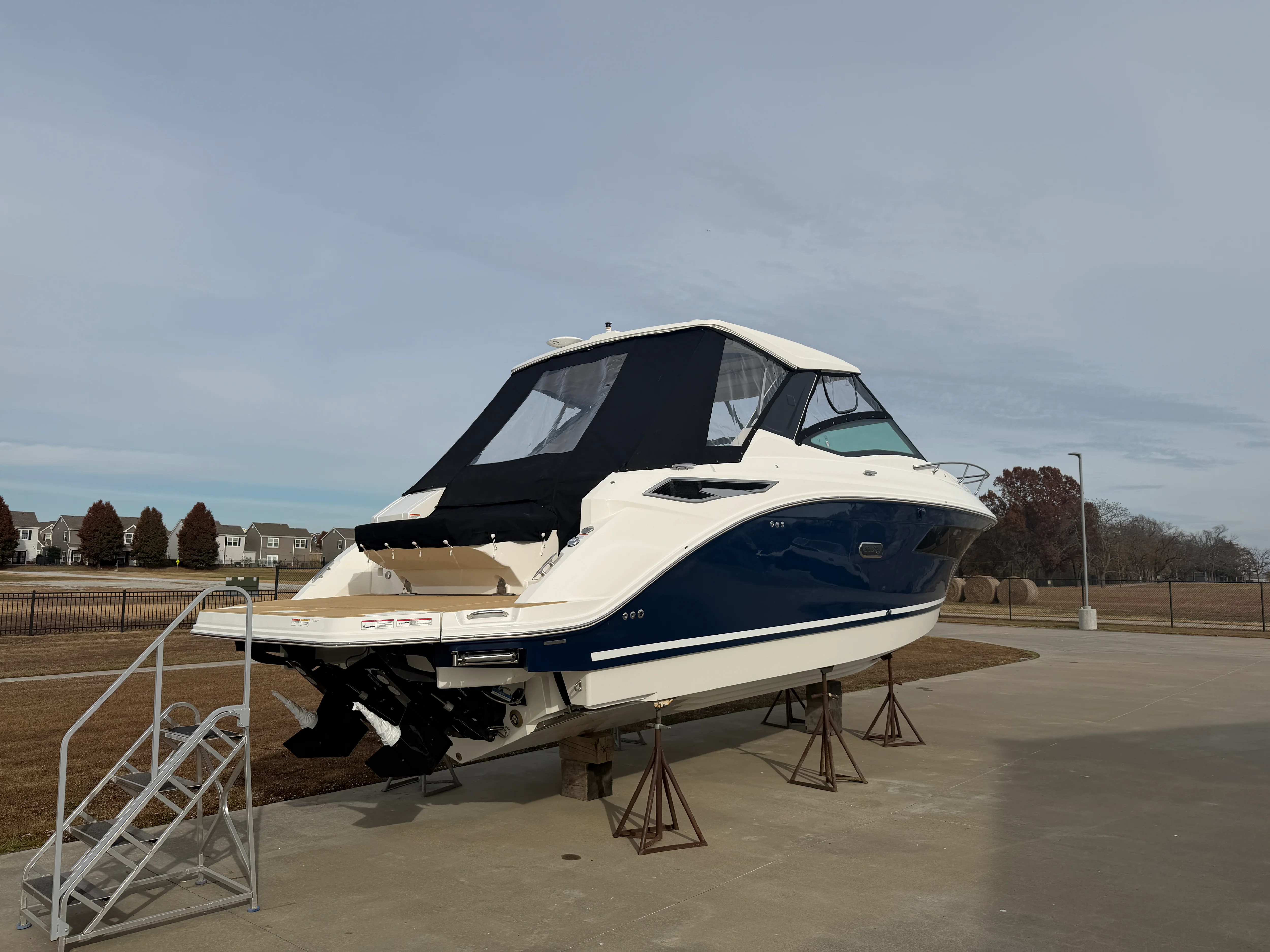2026 Sea Ray Sundancer 320 Image Thumbnail #36