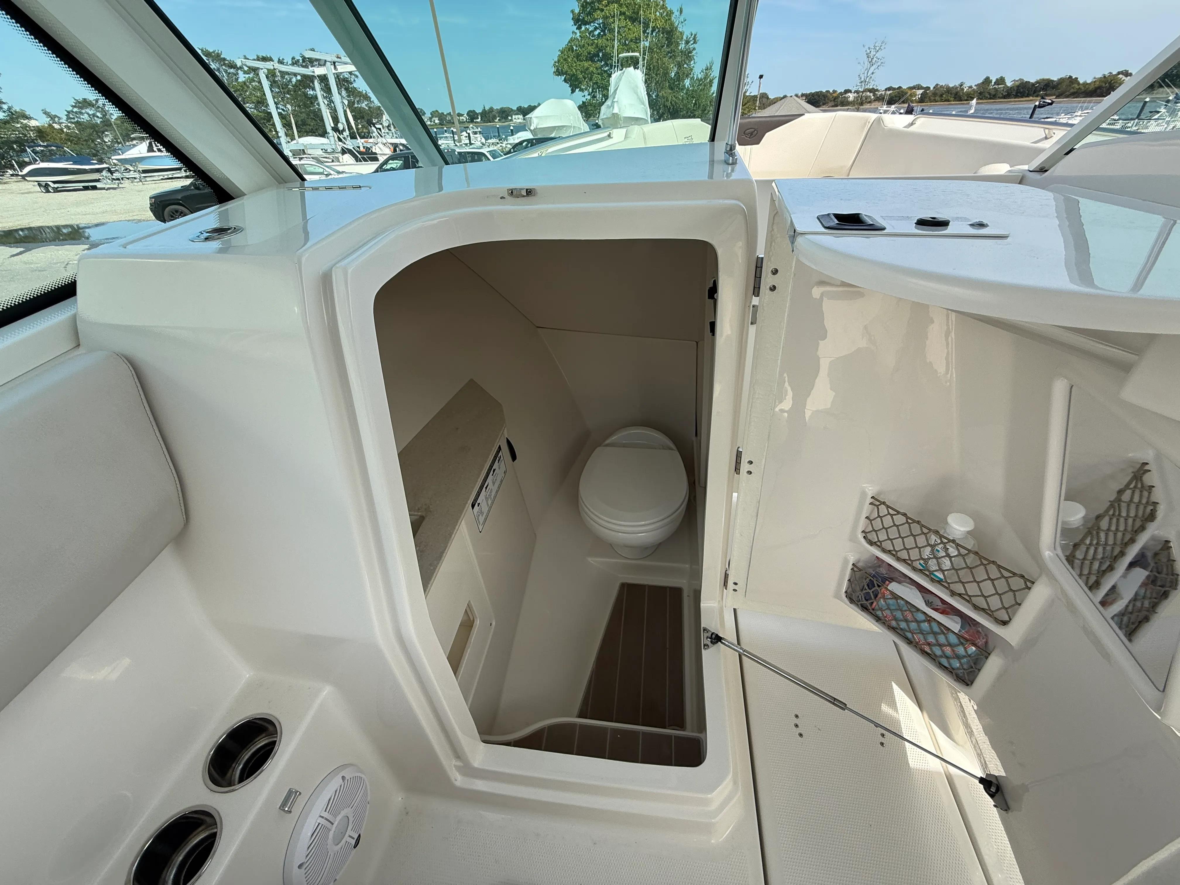 2021 Sailfish 276 DC Image Thumbnail #21