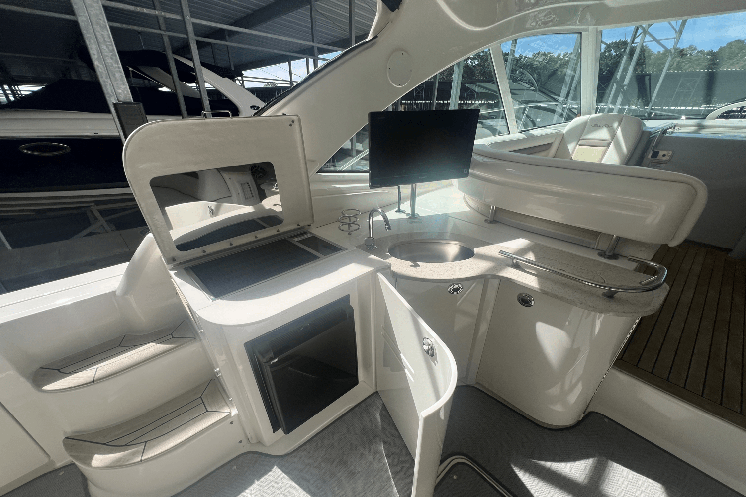 2011 Sea Ray 500 SUNDANCER Image Thumbnail #23