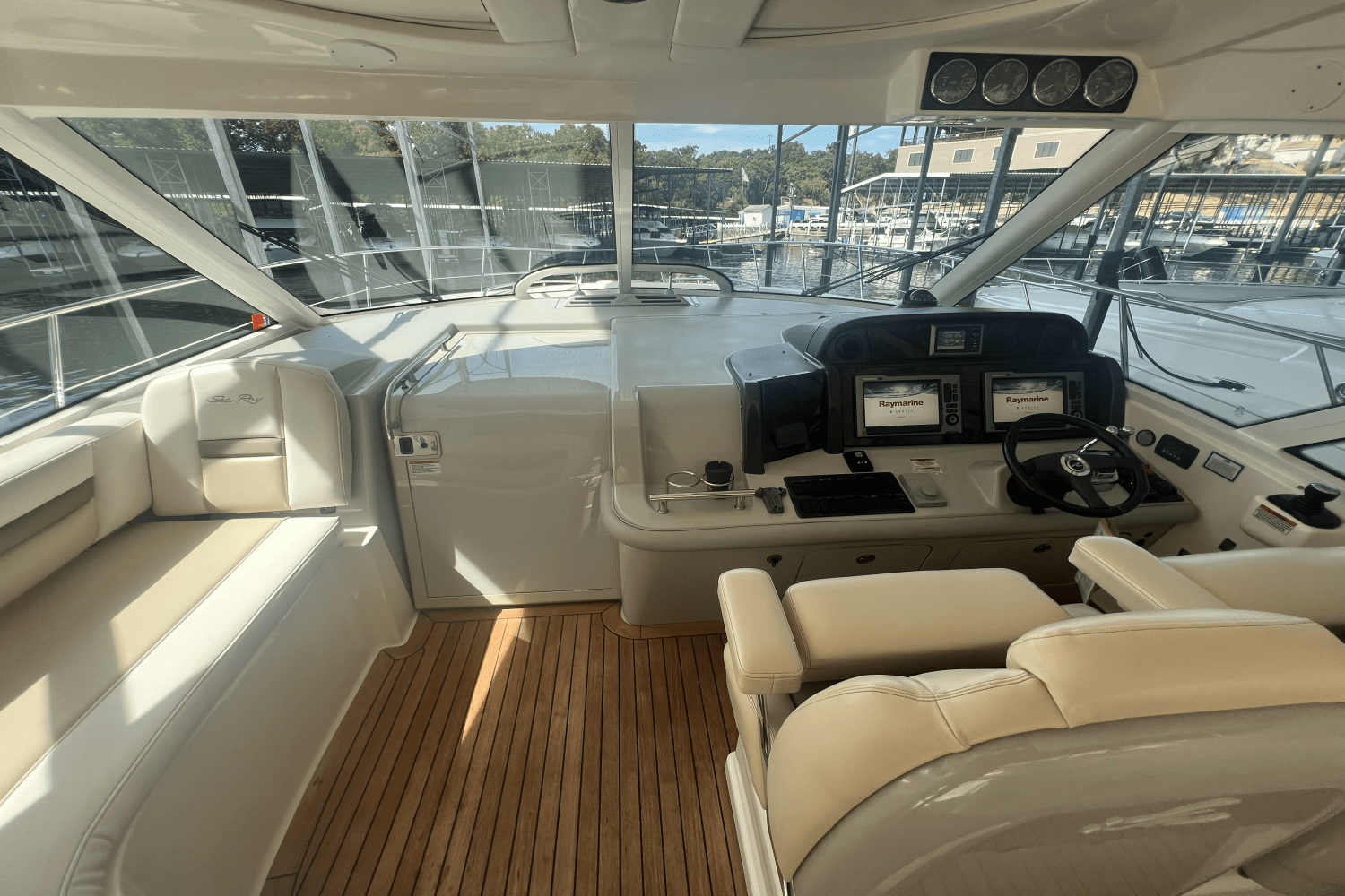2011 Sea Ray 500 SUNDANCER Image Thumbnail #21