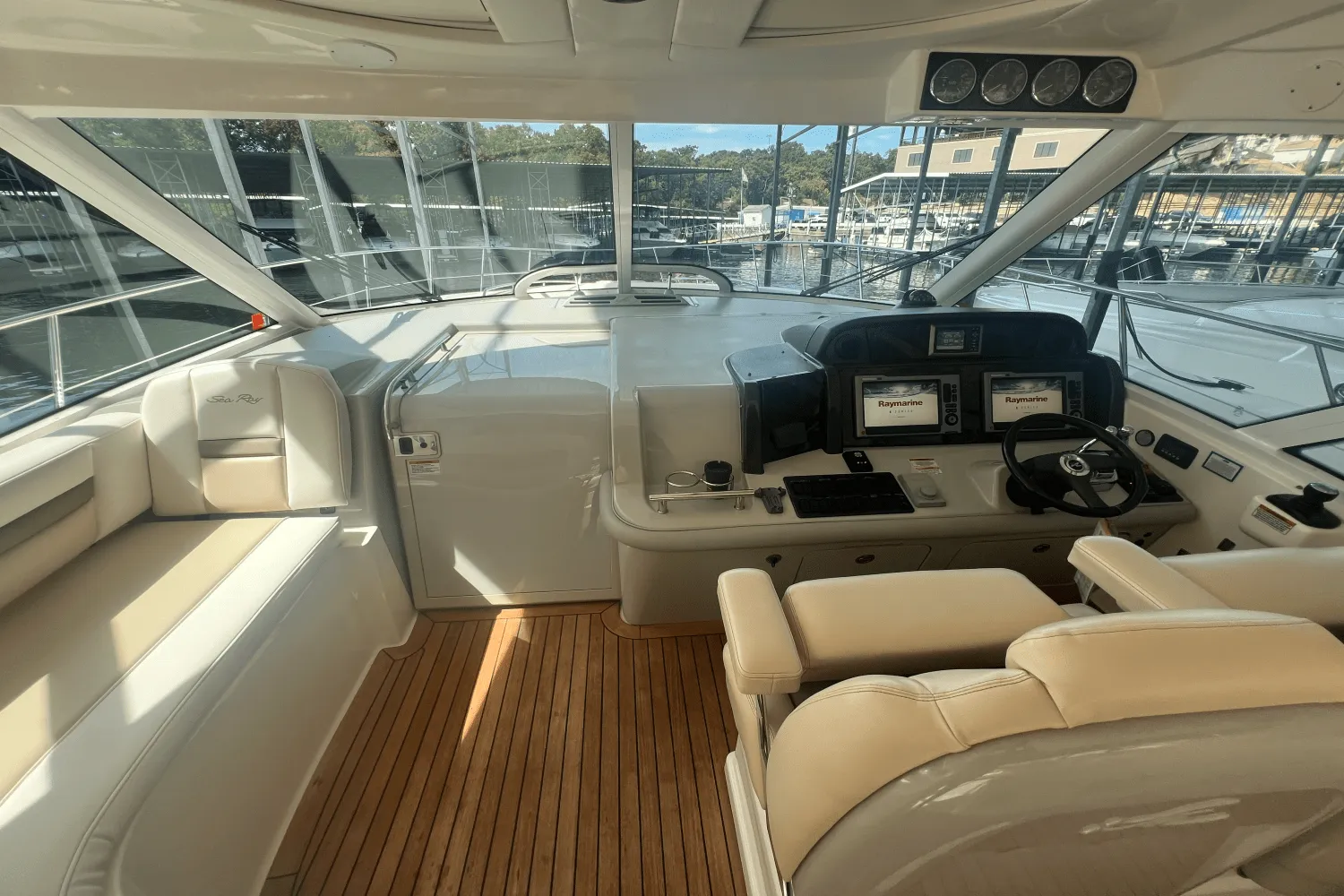 2011 Sea Ray 500 SUNDANCER Image Thumbnail #21