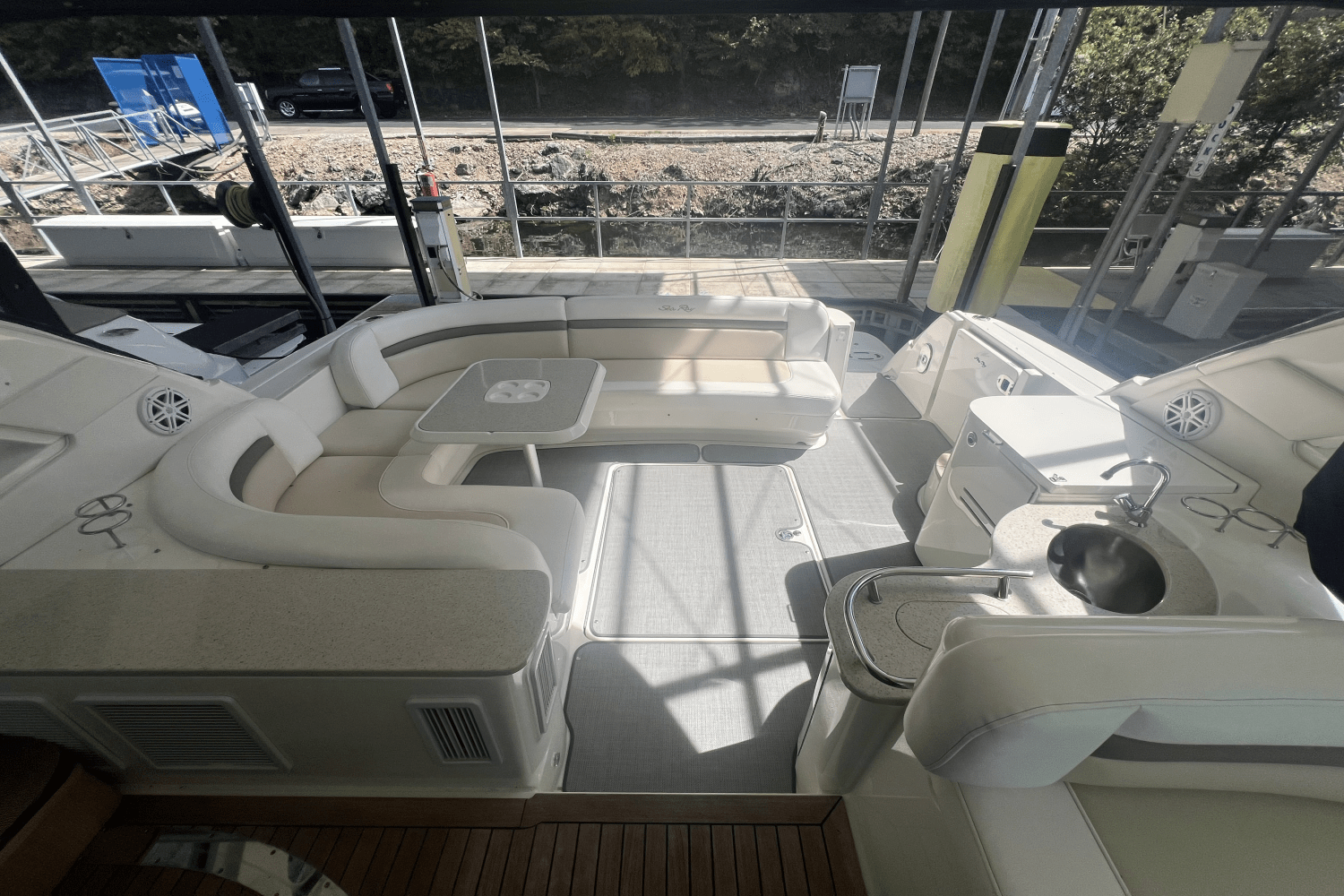 2011 Sea Ray 500 SUNDANCER Image Thumbnail #20
