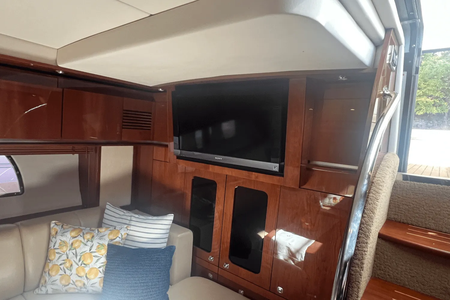 2011 Sea Ray 500 SUNDANCER Image Thumbnail #6