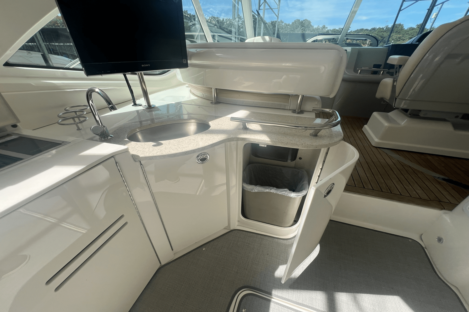 2011 Sea Ray 500 SUNDANCER Image Thumbnail #26