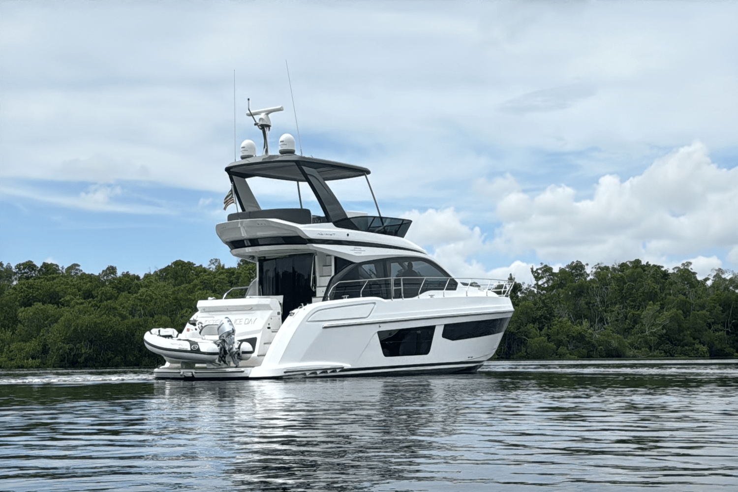2023 Azimut 53 FLY Image Thumbnail #9