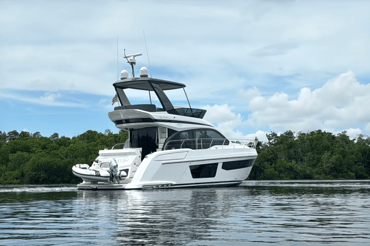 2023 Azimut 53 FLY Image Thumbnail #9