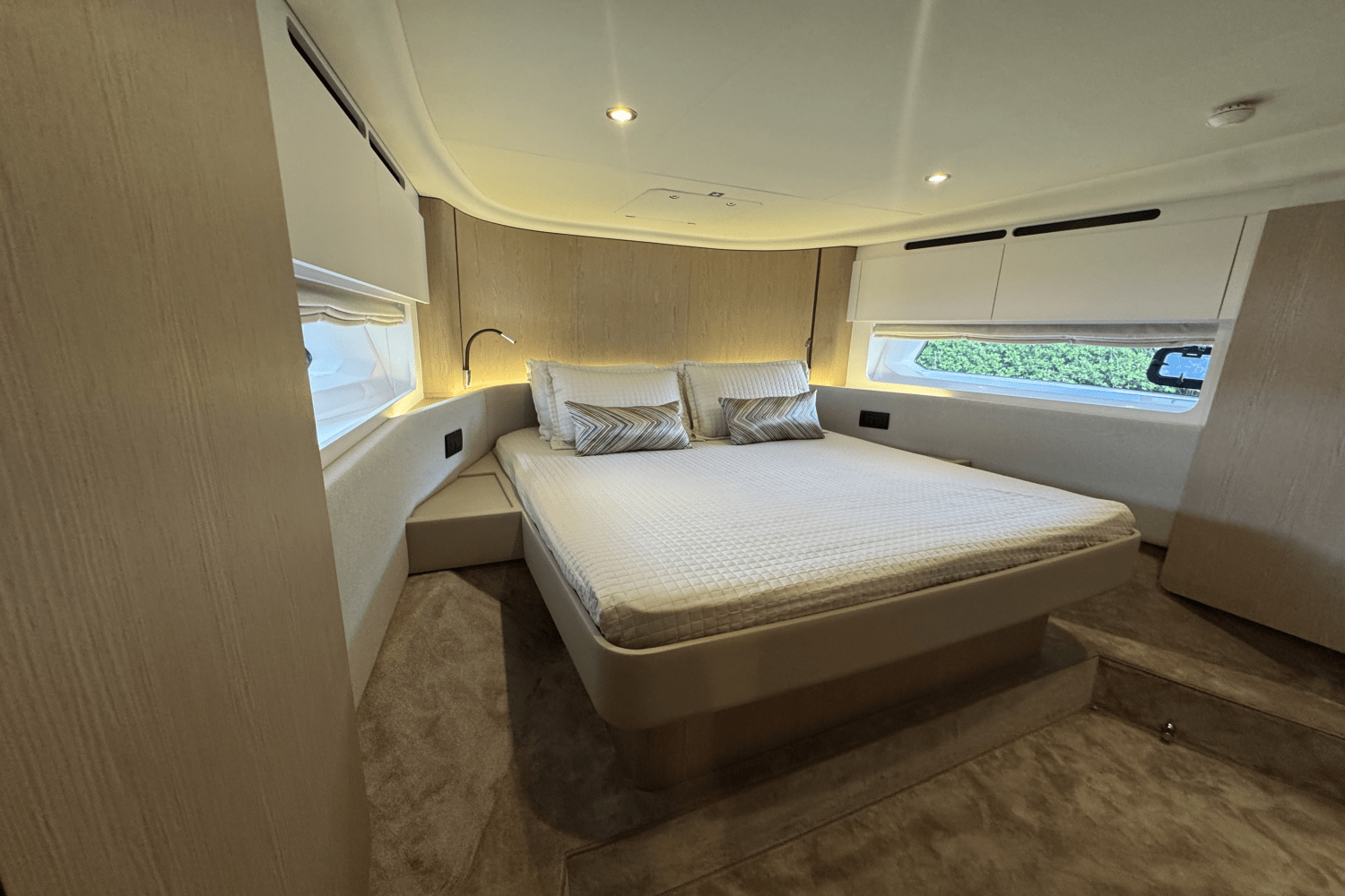 2023 Azimut 53 FLY Image Thumbnail #26