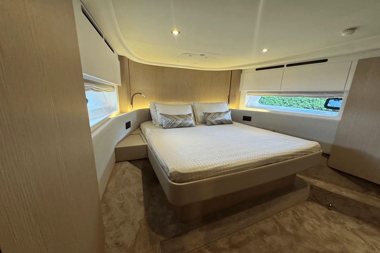 2023 Azimut 53 FLY Image Thumbnail #26