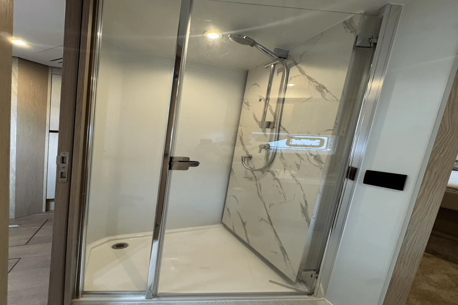 2023 Azimut 53 FLY Image Thumbnail #30