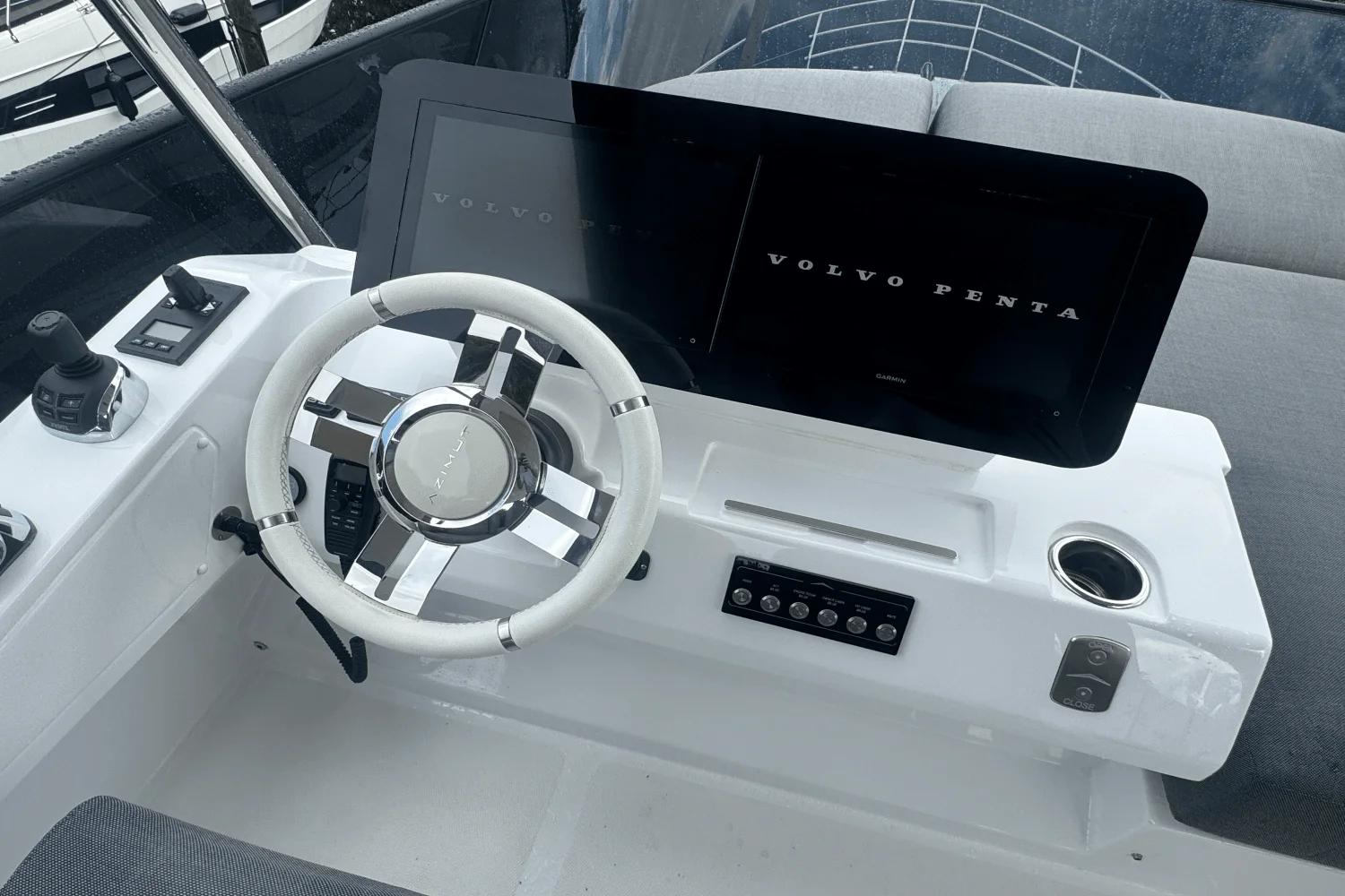 2023 Azimut 53 FLY Image Thumbnail #49