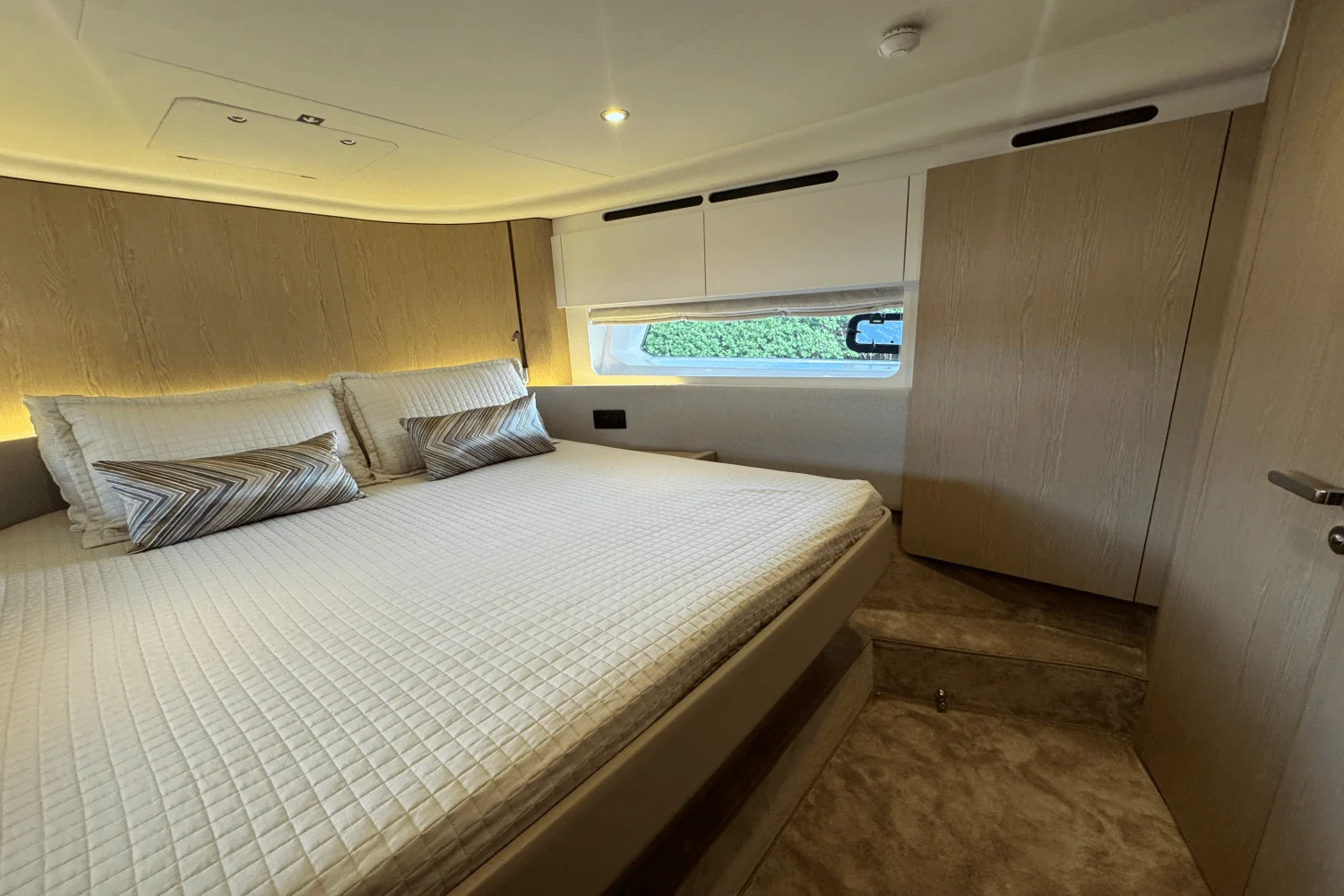 2023 Azimut 53 FLY Image Thumbnail #28