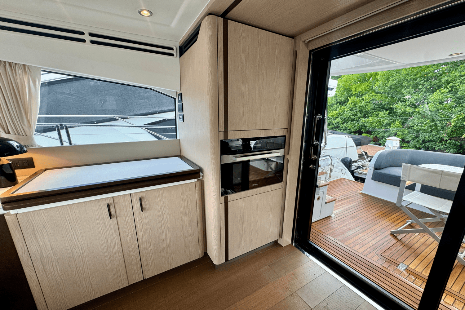 2023 Azimut 53 FLY Image Thumbnail #15