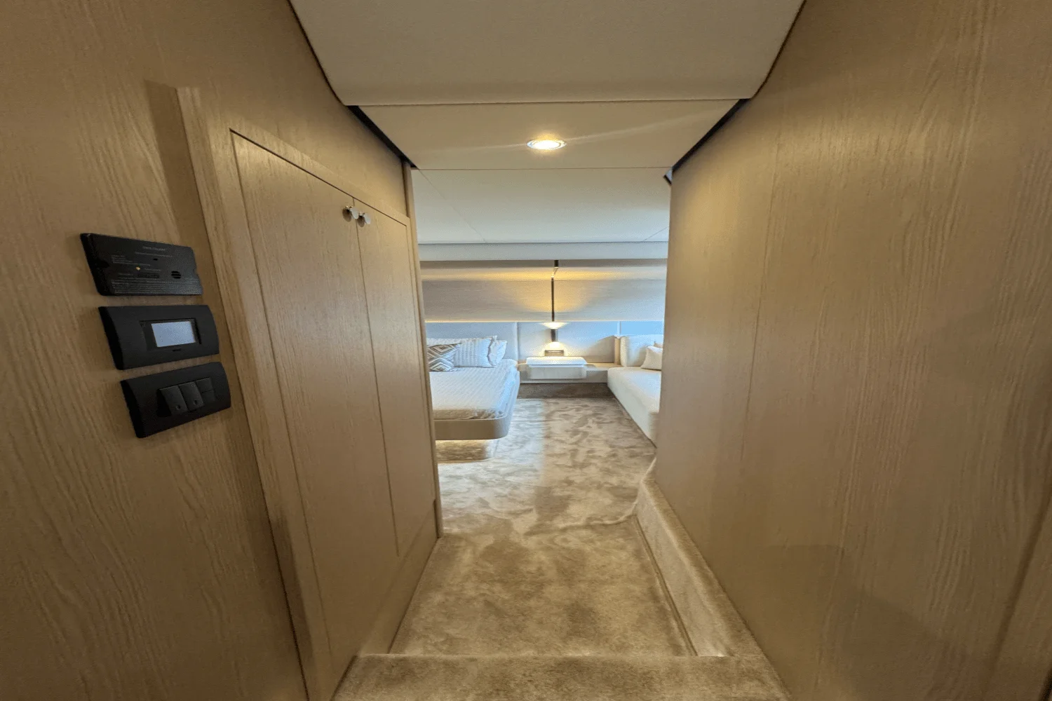 2023 Azimut 53 FLY Image Thumbnail #31