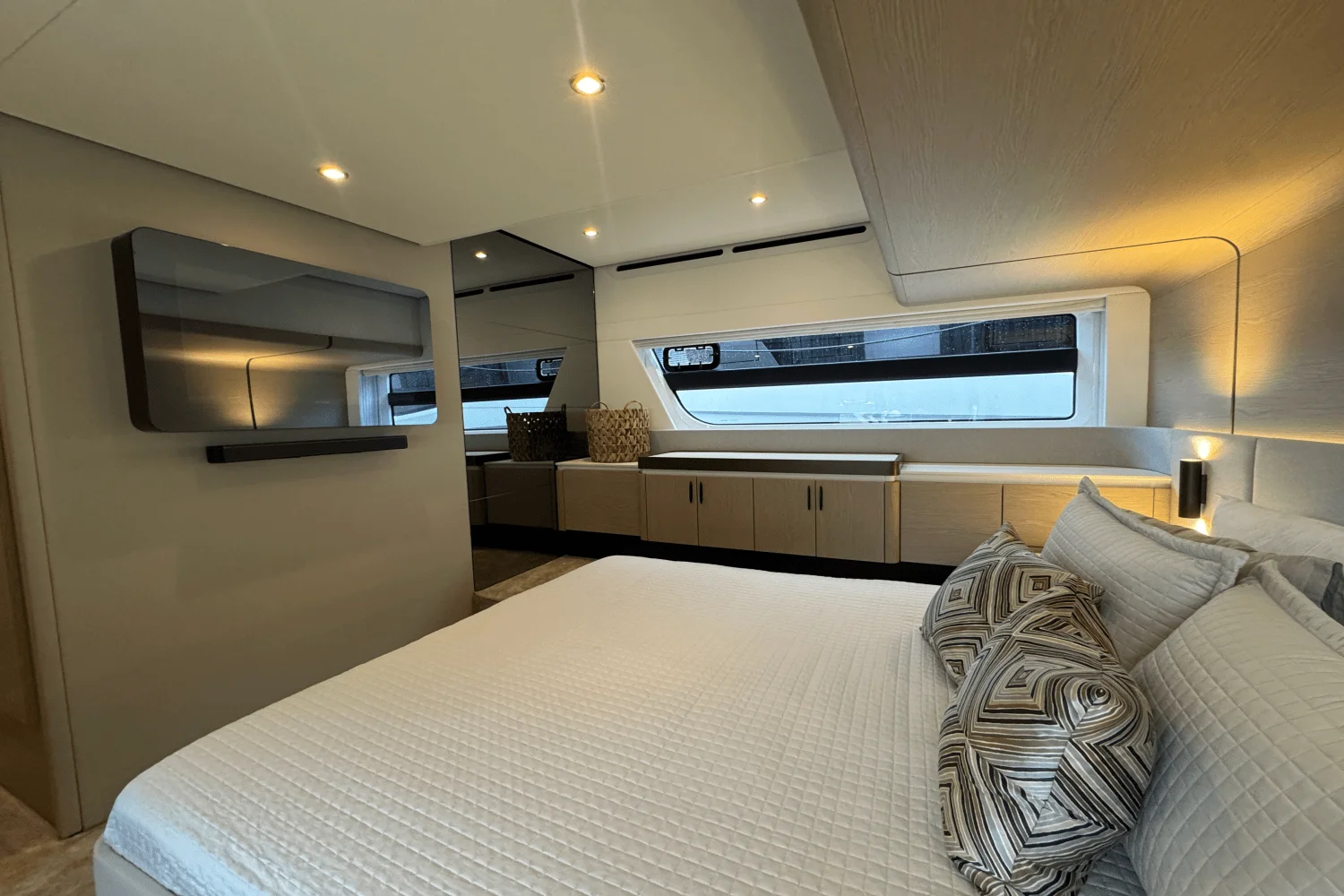 2023 Azimut 53 FLY Image Thumbnail #34