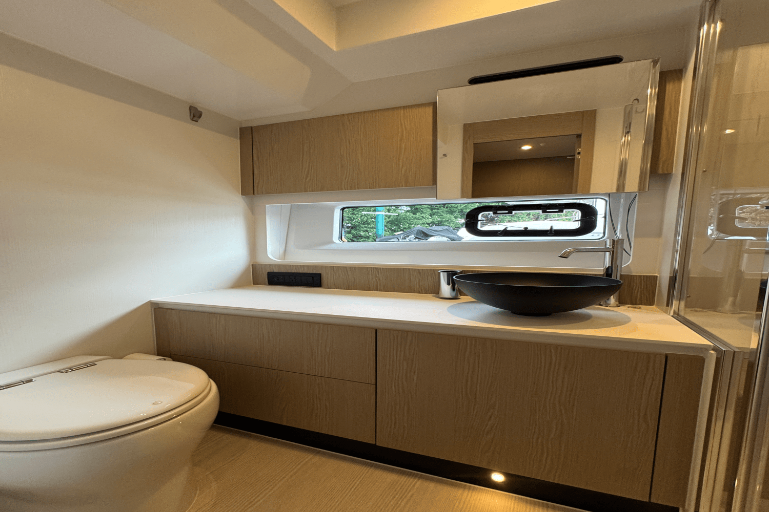 2023 Azimut 53 FLY Image Thumbnail #35