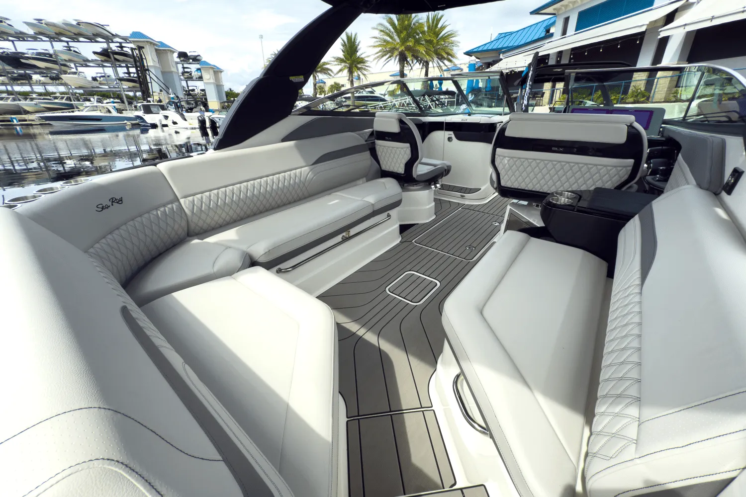2026 Sea Ray SLX 280 Outboard Image Thumbnail #7