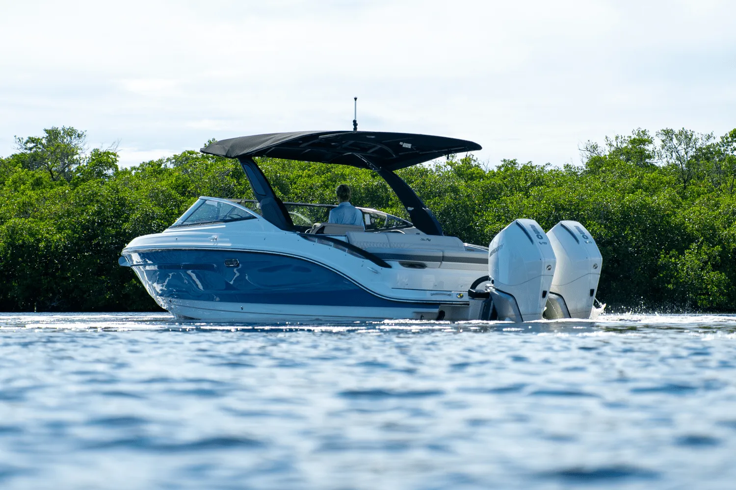 2026 Sea Ray SLX 280 Outboard Image Thumbnail #2