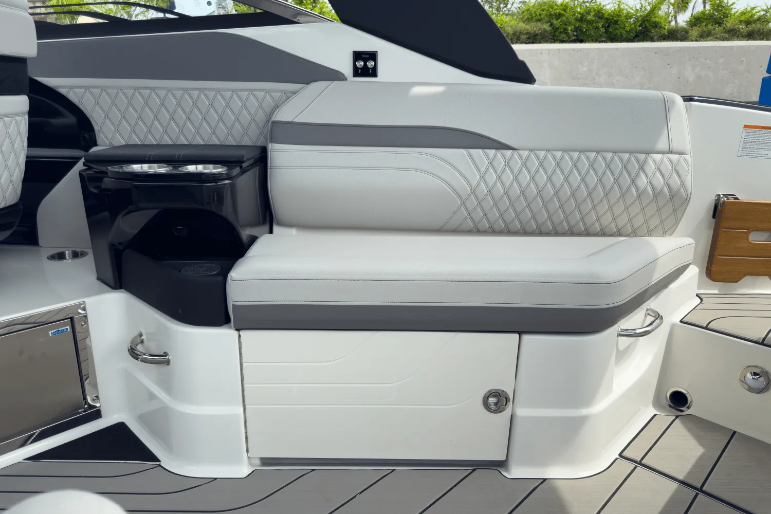 2026 Sea Ray SLX 280 Outboard Image Thumbnail #11