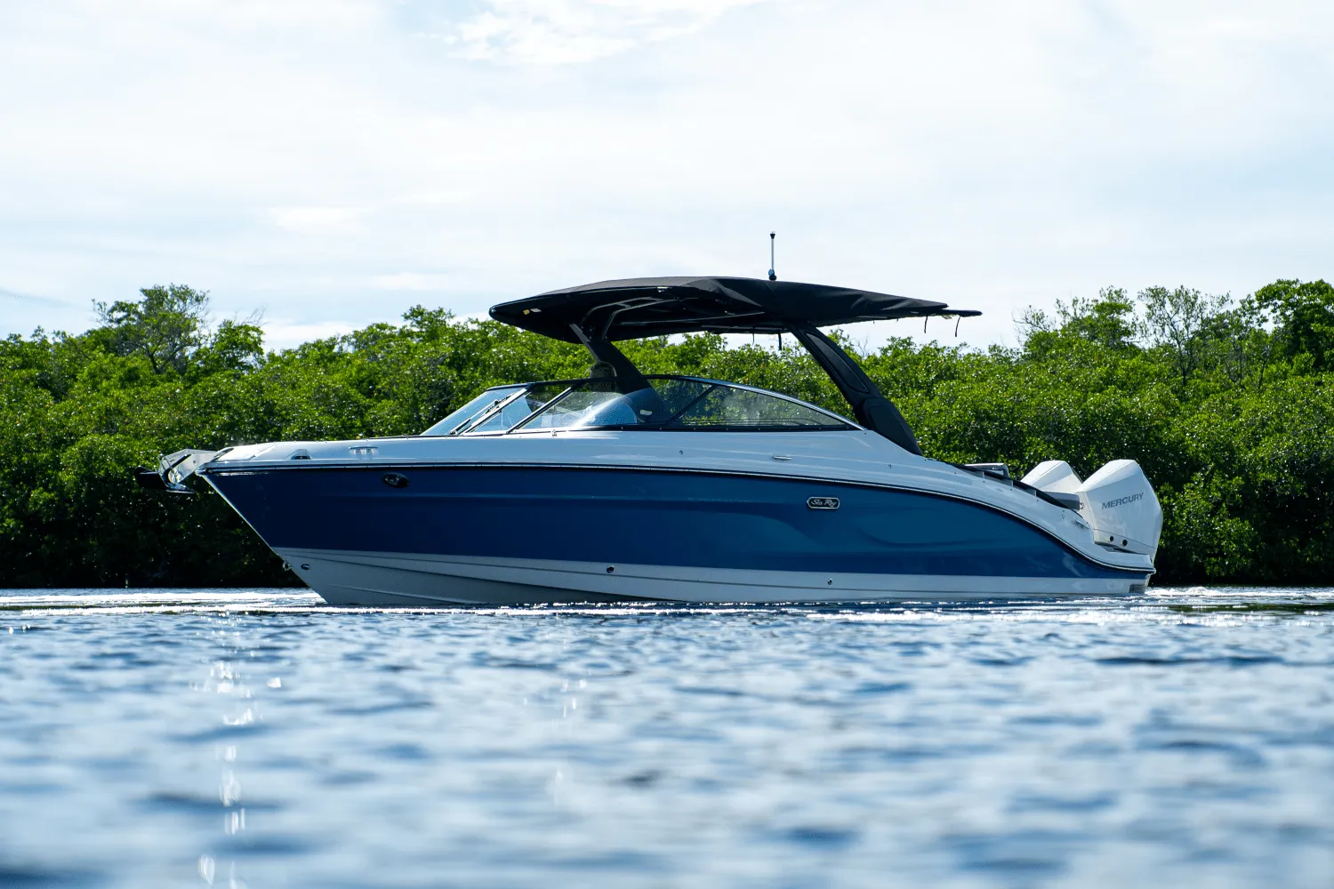 2026 Sea Ray SLX 280 Outboard Image Thumbnail #3