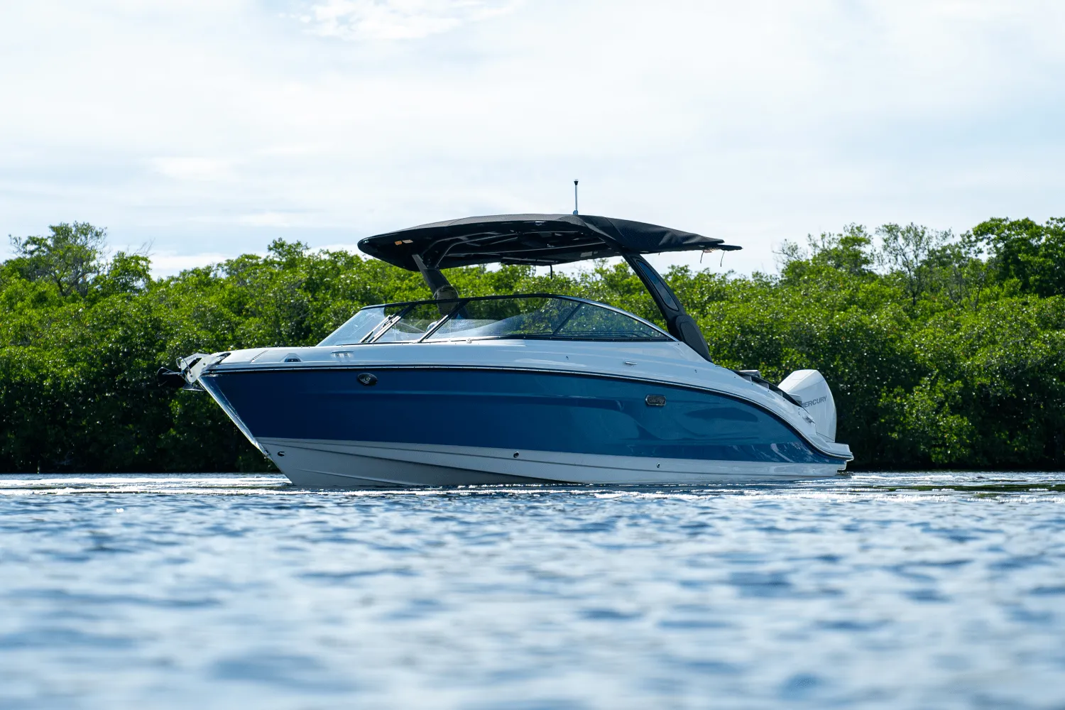 2026 Sea Ray SLX 280 Outboard Image Thumbnail #37