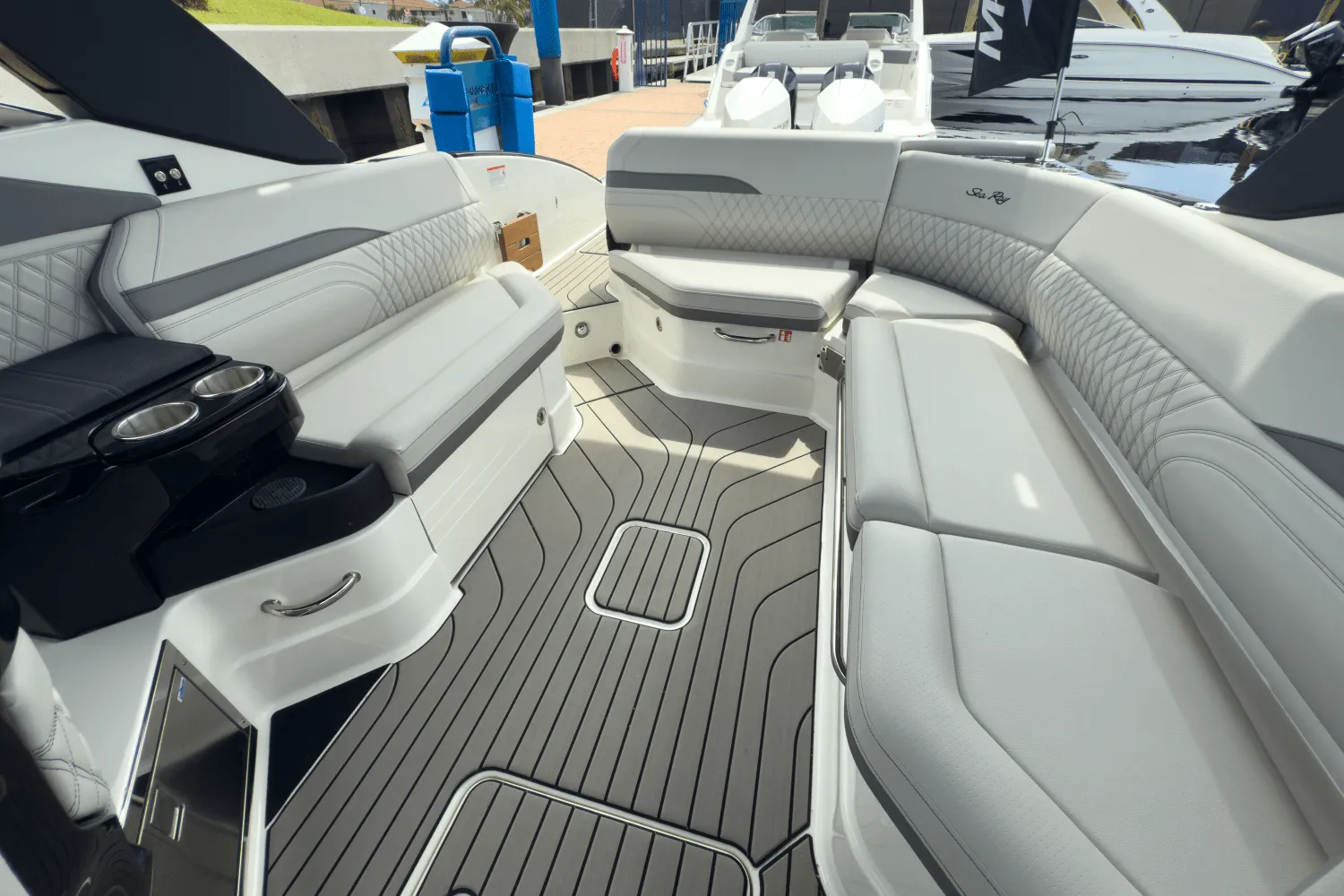 2026 Sea Ray SLX 280 Outboard Image Thumbnail #10