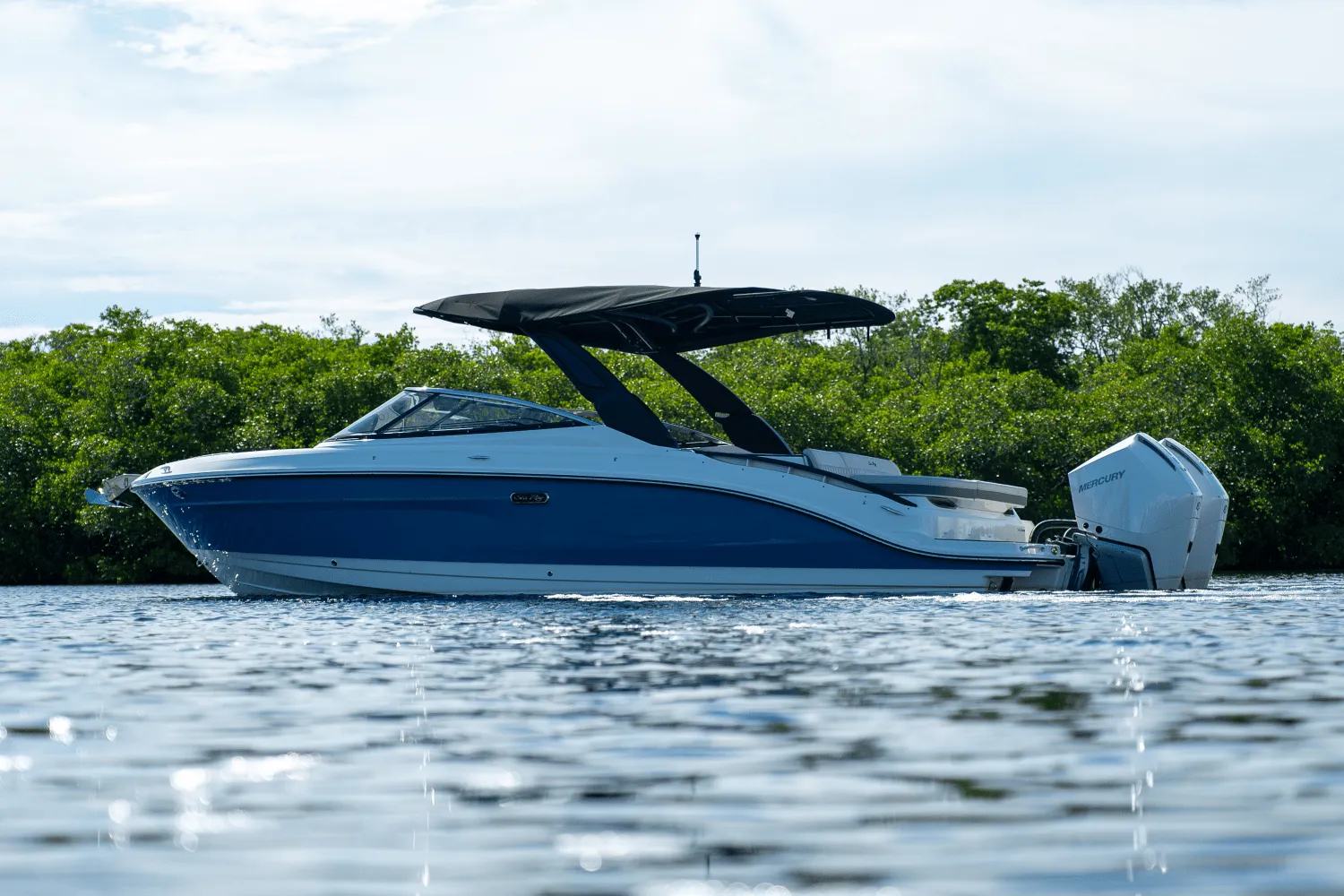 2026 Sea Ray SLX 280 Outboard Image Thumbnail #26