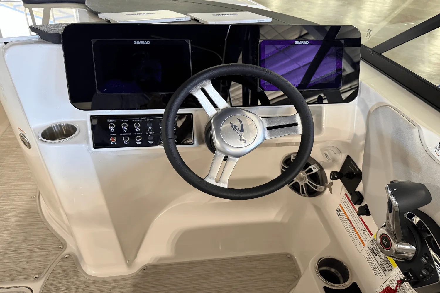 2026 Sea Ray SDX 250 Outboard Image Thumbnail #5