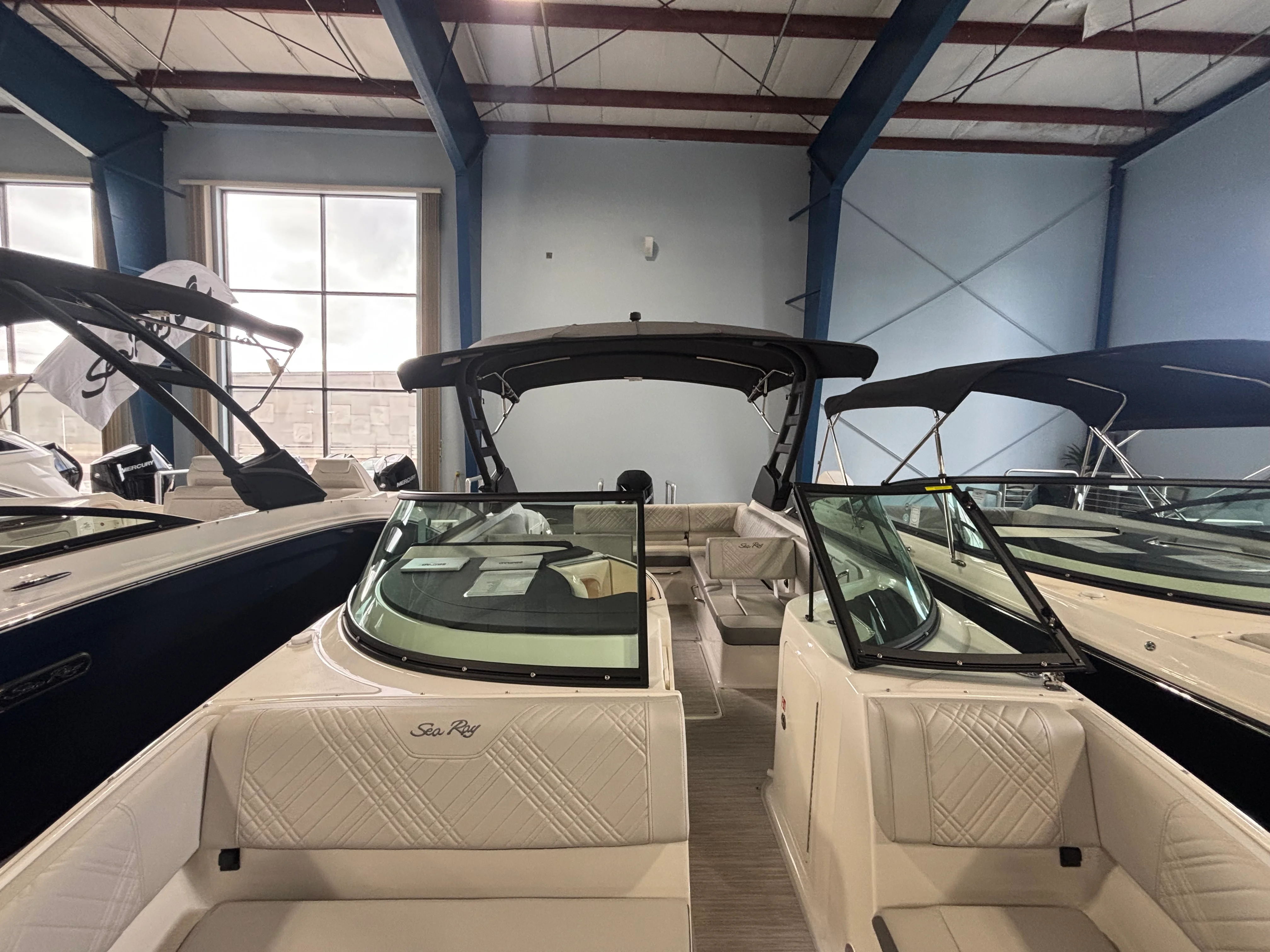 2026 Sea Ray SDX 250 Outboard Image Thumbnail #31