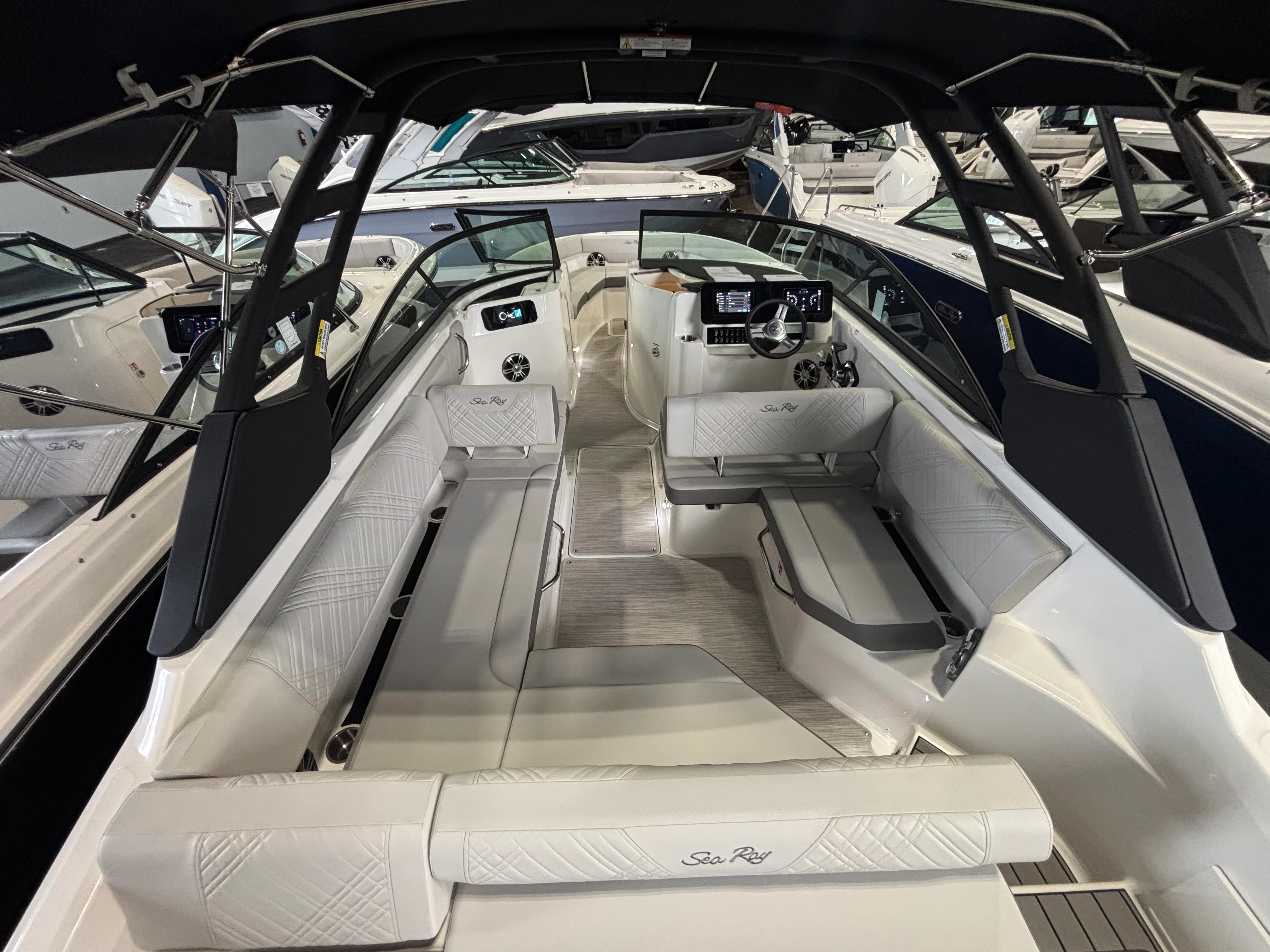 2026 Sea Ray SDX 250 Outboard Image Thumbnail #10