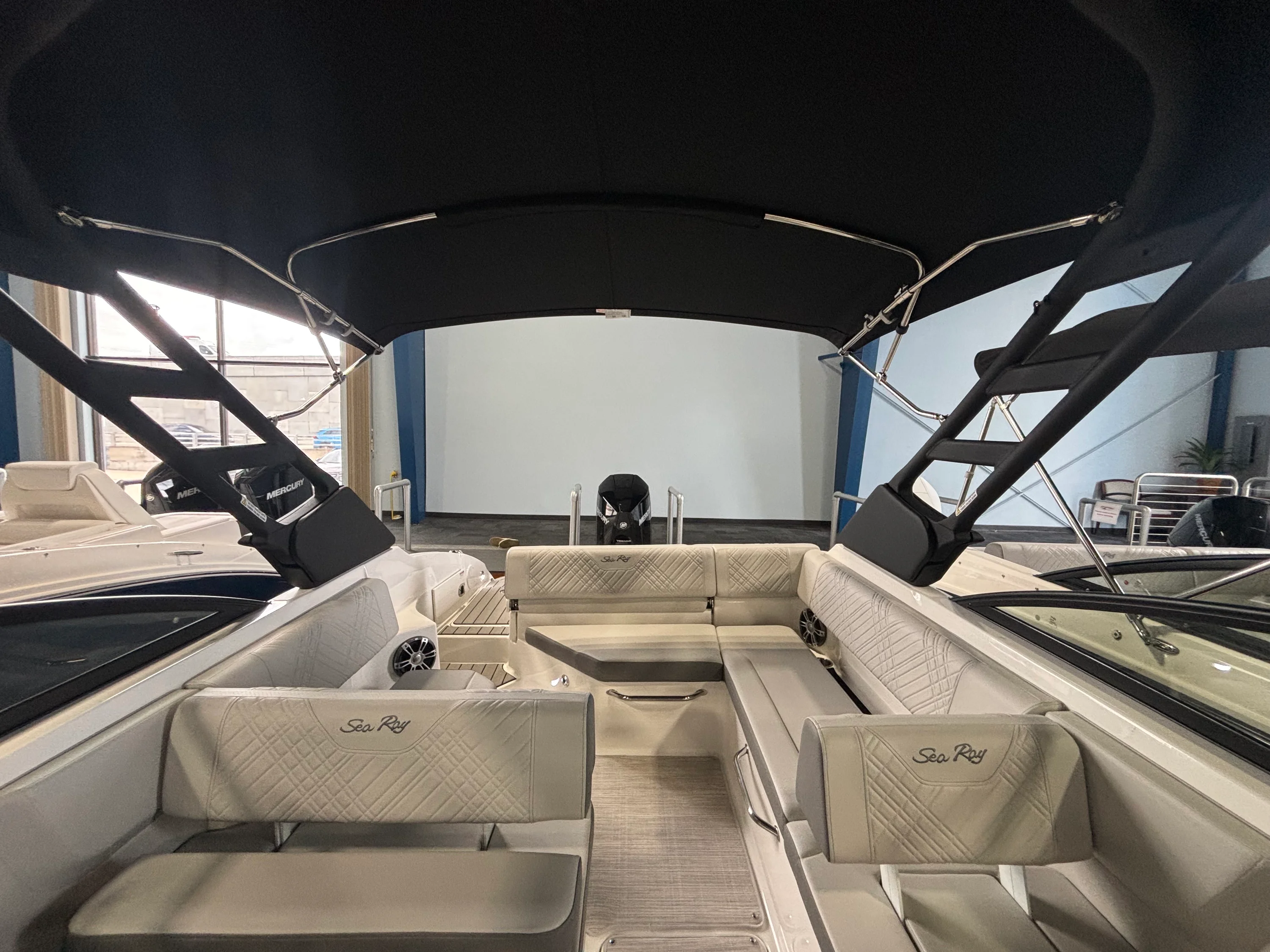 2026 Sea Ray SDX 250 Outboard Image Thumbnail #13