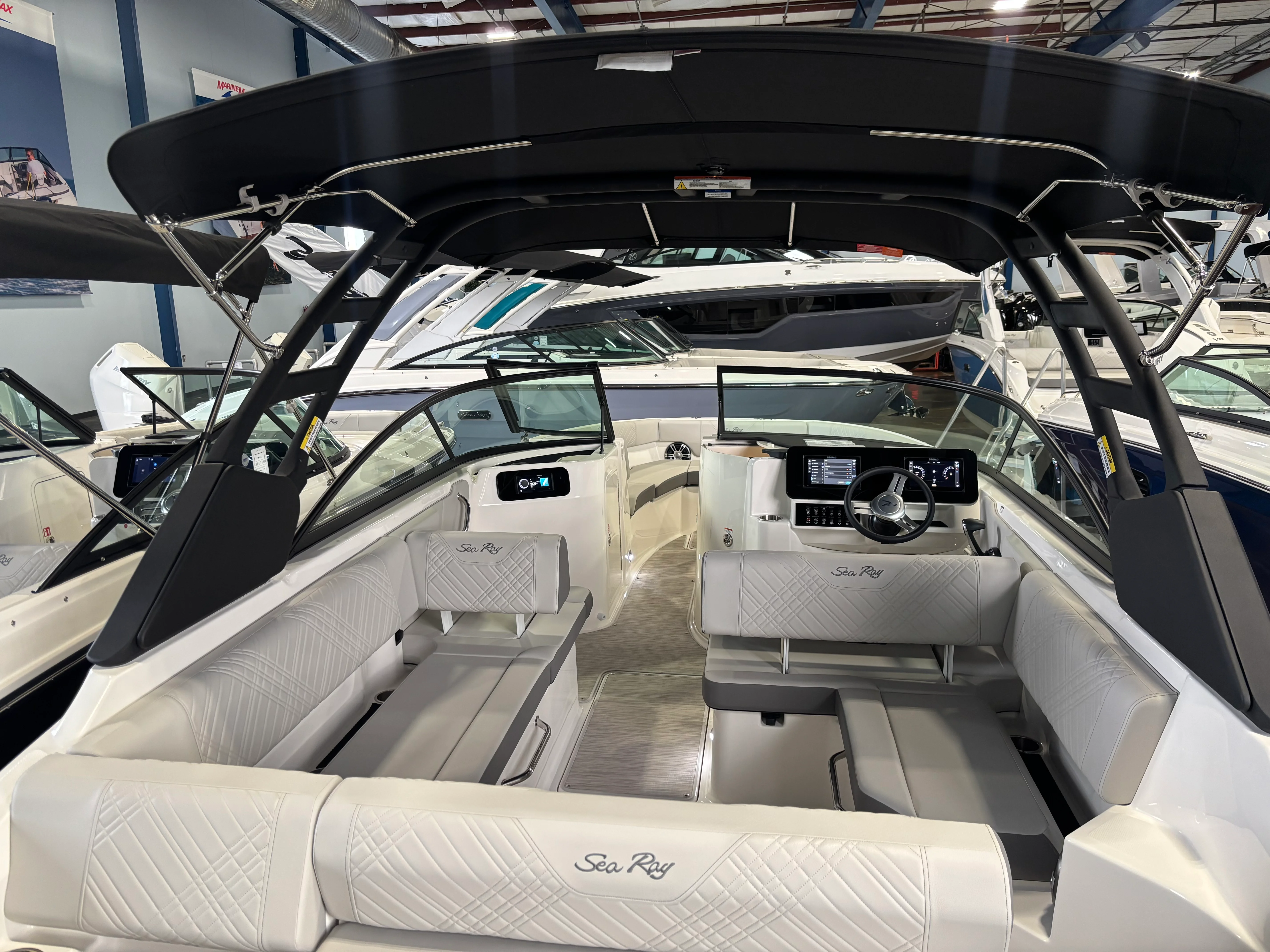 2026 Sea Ray SDX 250 Outboard Image Thumbnail #8