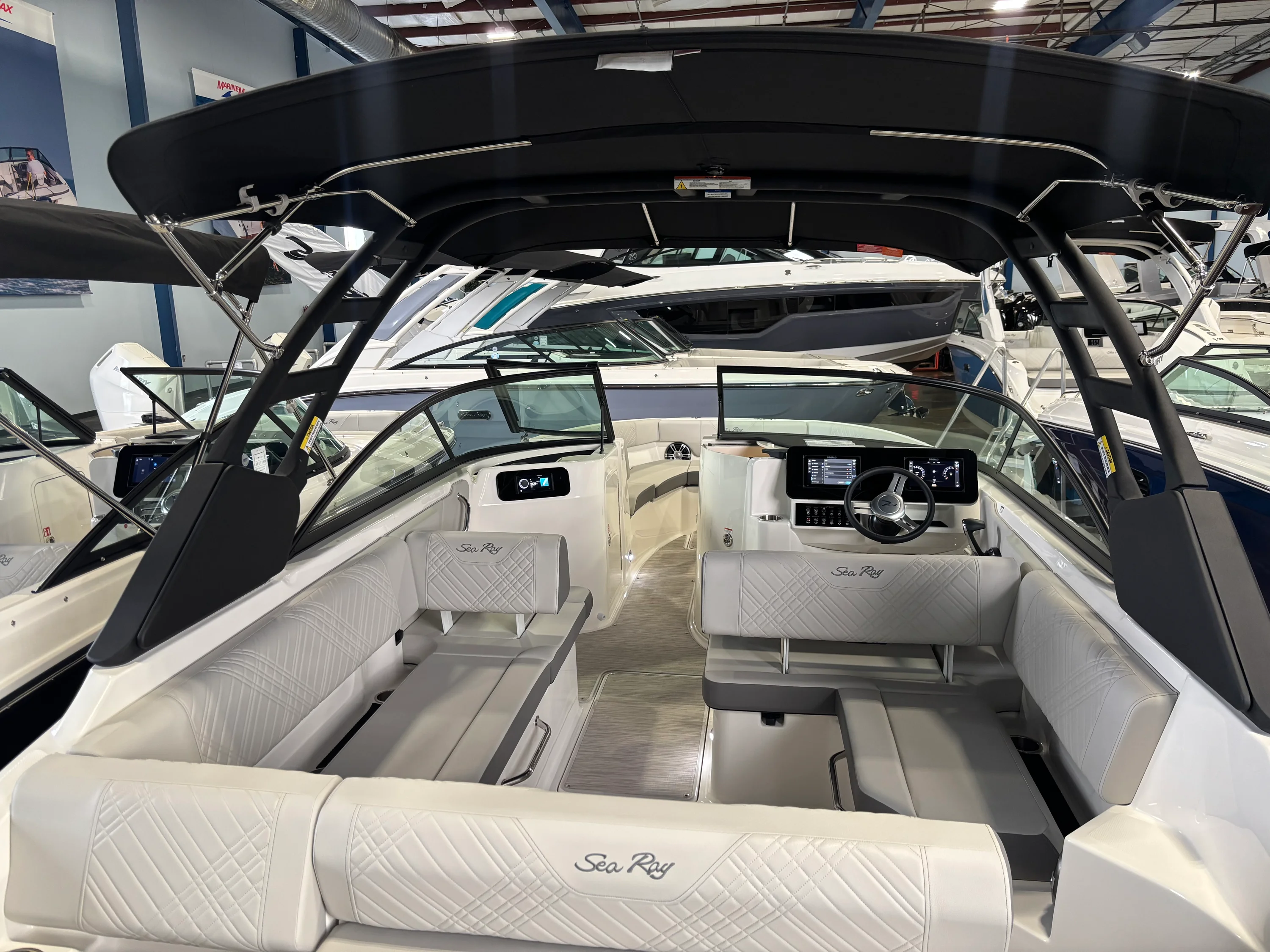 2026 Sea Ray SDX 250 Outboard Image Thumbnail #8