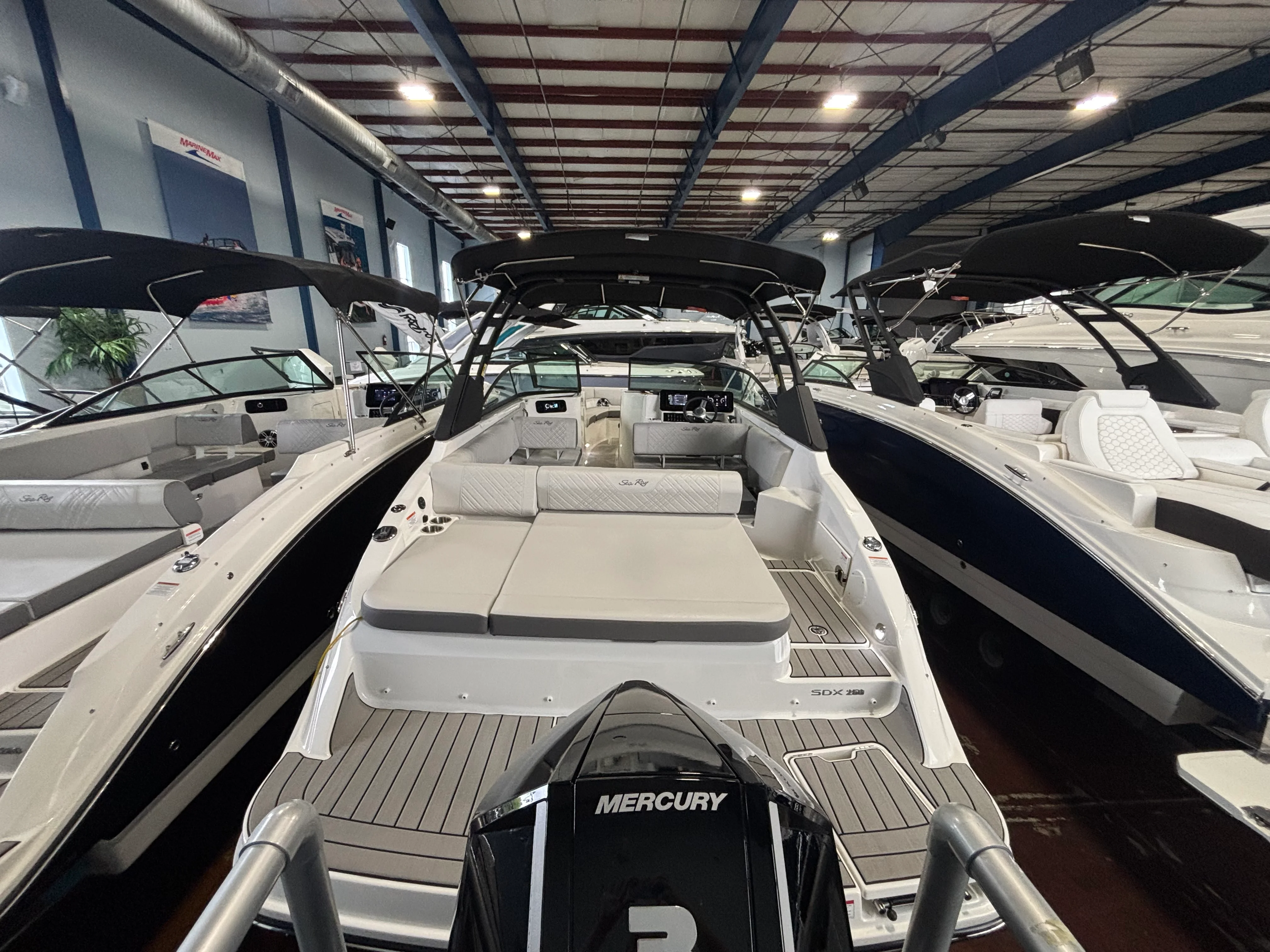 2026 Sea Ray SDX 250 Outboard Image Thumbnail #1